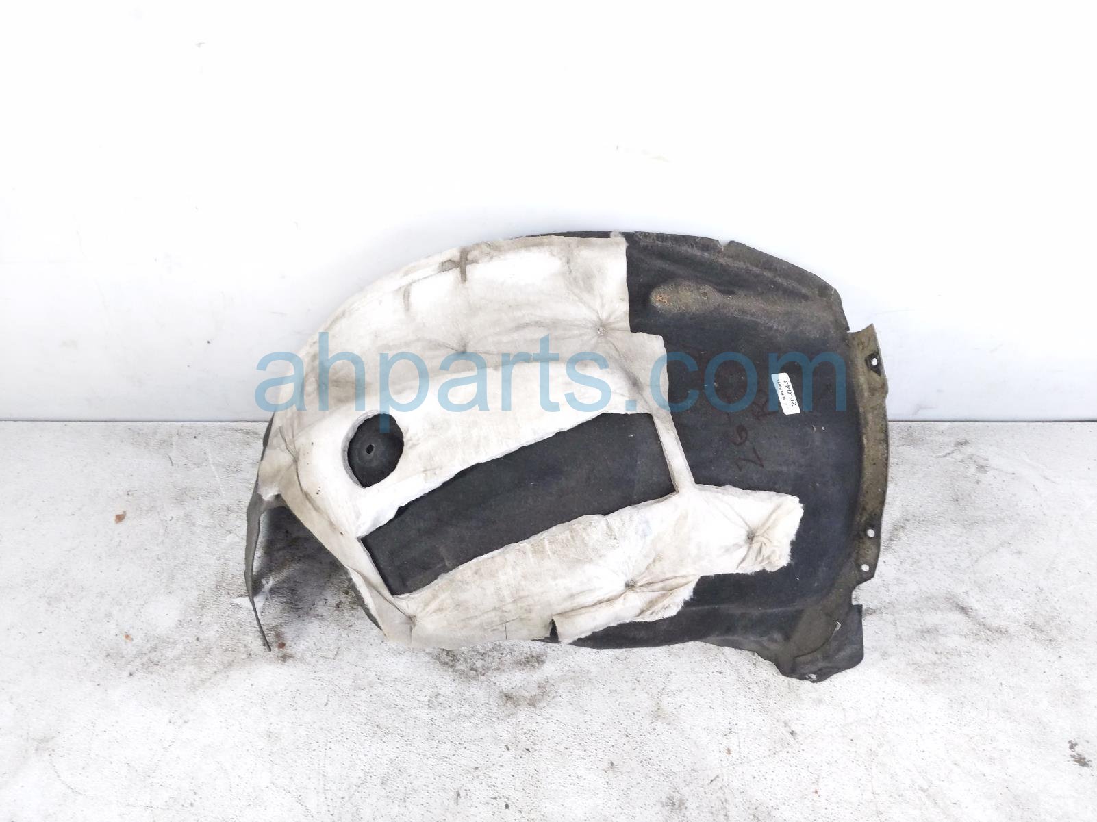 2020 Land Rover Range Rover Sport Front Passenger Rearward Half Fender Liner LR177927 Replacement 2020 Land Rover Range Rover Sport Front Passenger Rearward Half Fender Liner LR177927 Replacement thumbnail