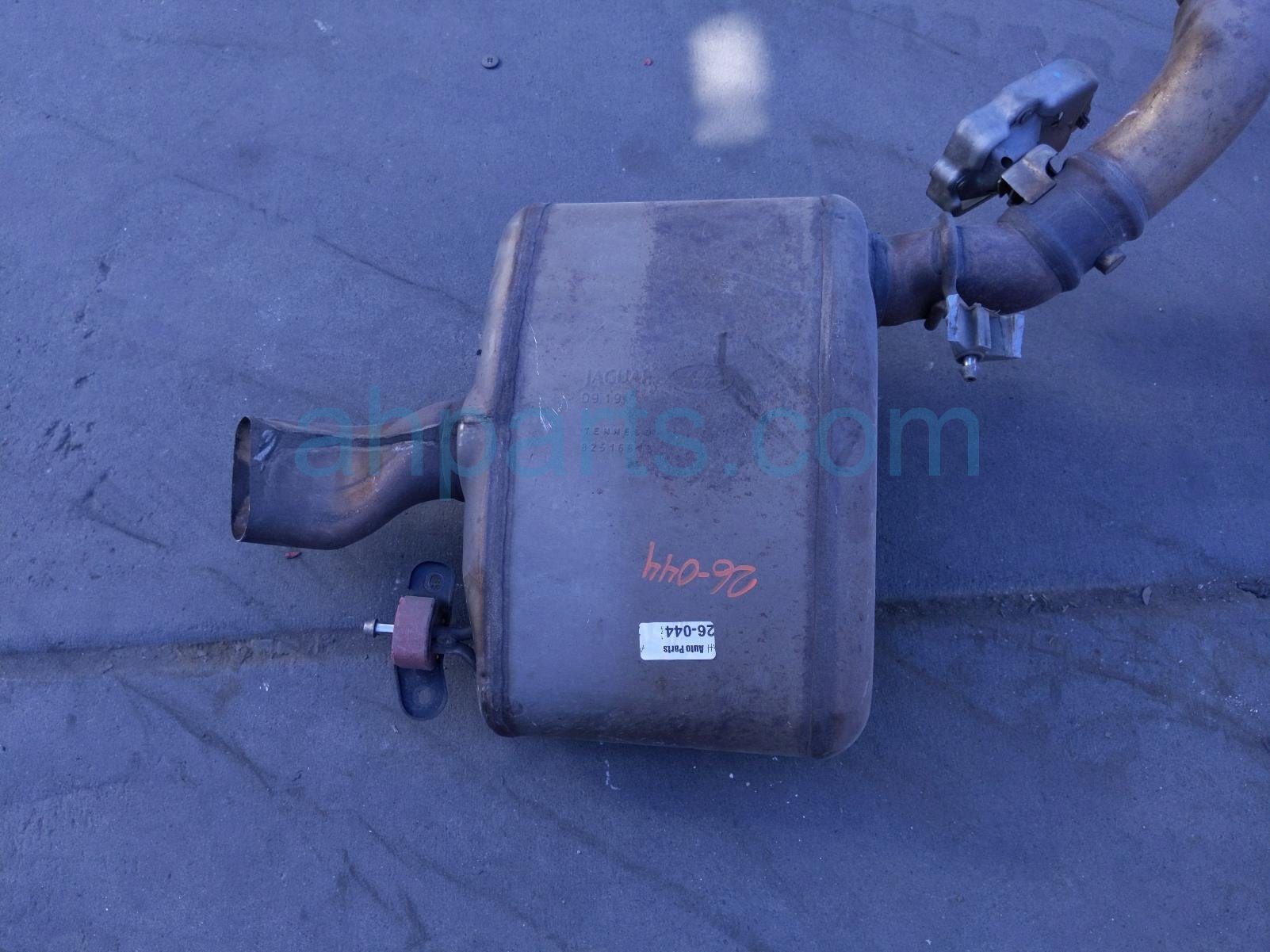 2020 Land Rover Range Rover Sport Rear Exhaust Muffler W/pipe 3.0l Awd LR125186 Replacement 2020 Land Rover Range Rover Sport Rear Exhaust Muffler W/pipe 3.0l Awd LR125186 Replacement thumbnail