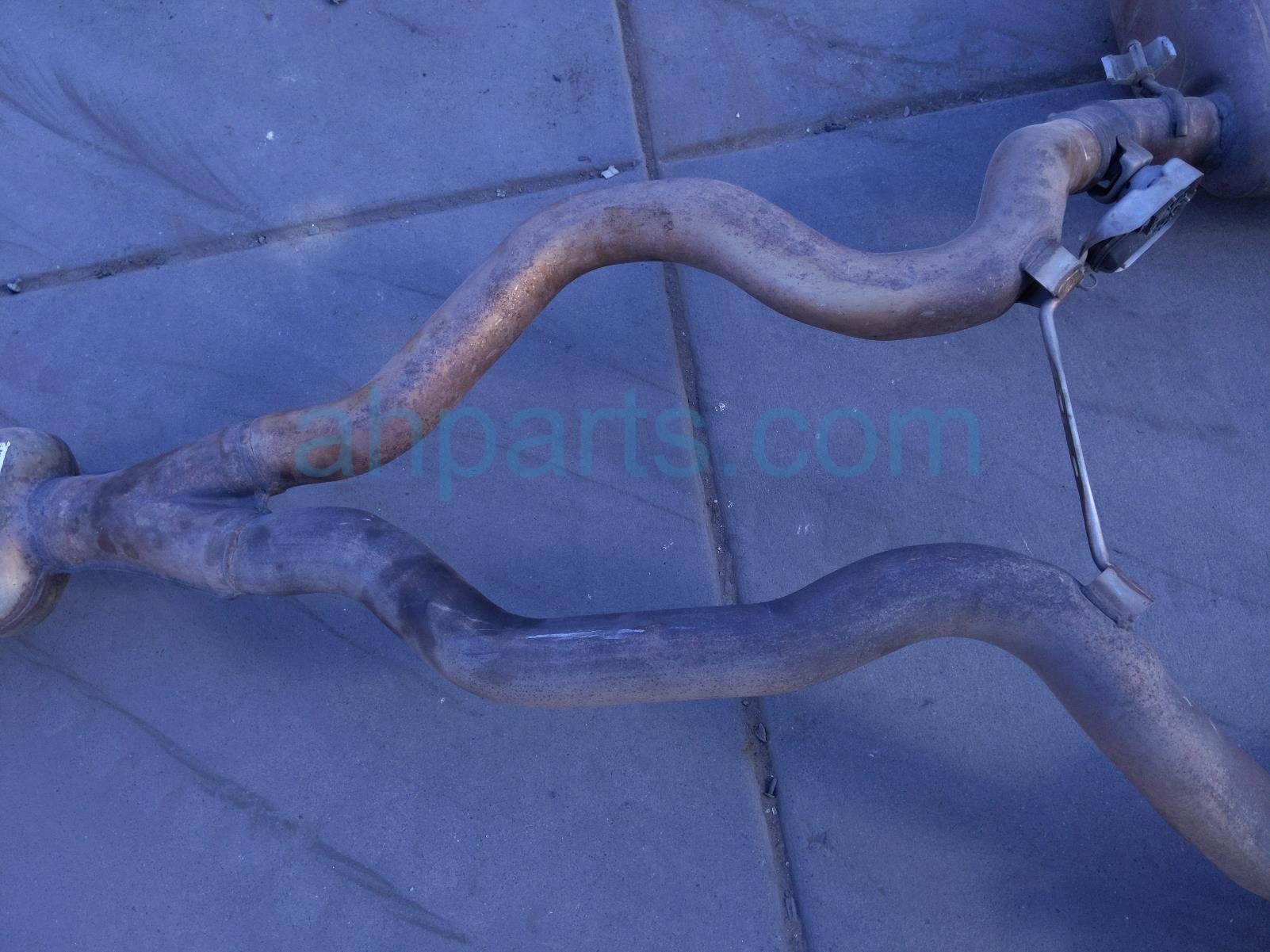 2020 Land Rover Range Rover Sport Rear Exhaust Muffler W/pipe 3.0l Awd LR125186 Replacement 2020 Land Rover Range Rover Sport Rear Exhaust Muffler W/pipe 3.0l Awd LR125186 Replacement thumbnail