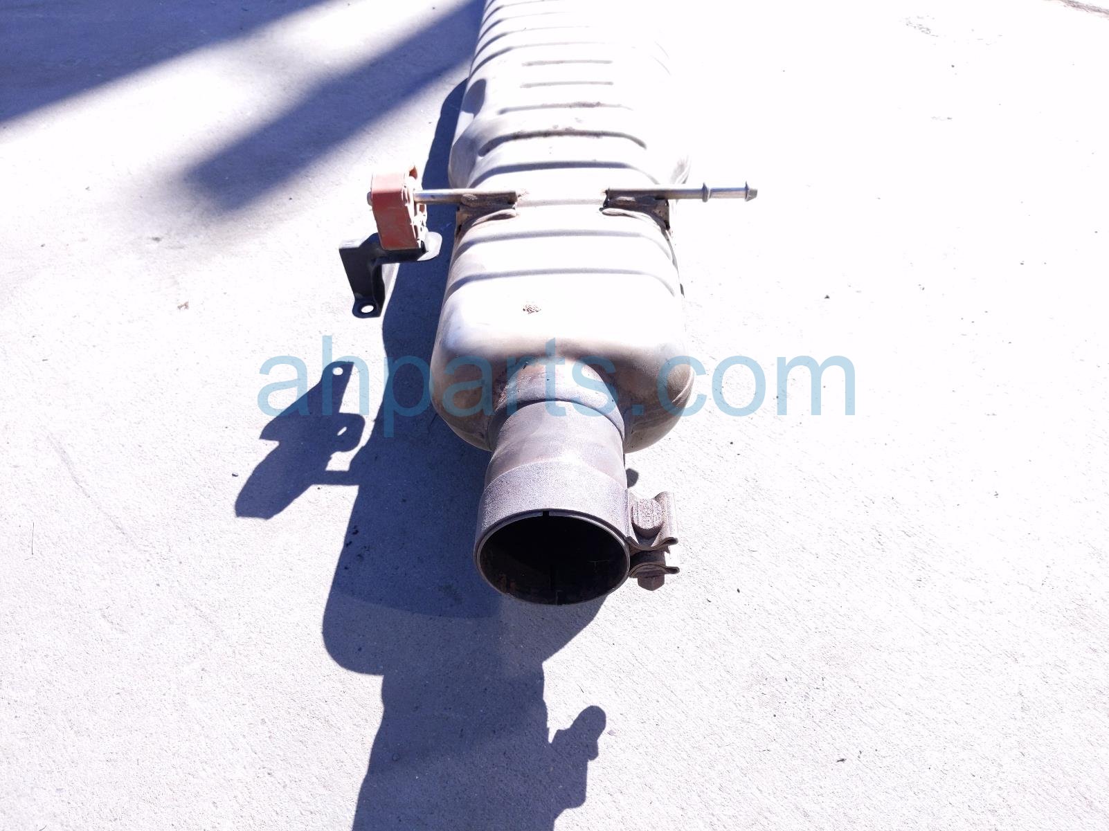 2020 Land Rover Range Rover Sport Rear Exhaust Muffler W/pipe 3.0l Awd LR125186 Replacement 2020 Land Rover Range Rover Sport Rear Exhaust Muffler W/pipe 3.0l Awd LR125186 Replacement thumbnail