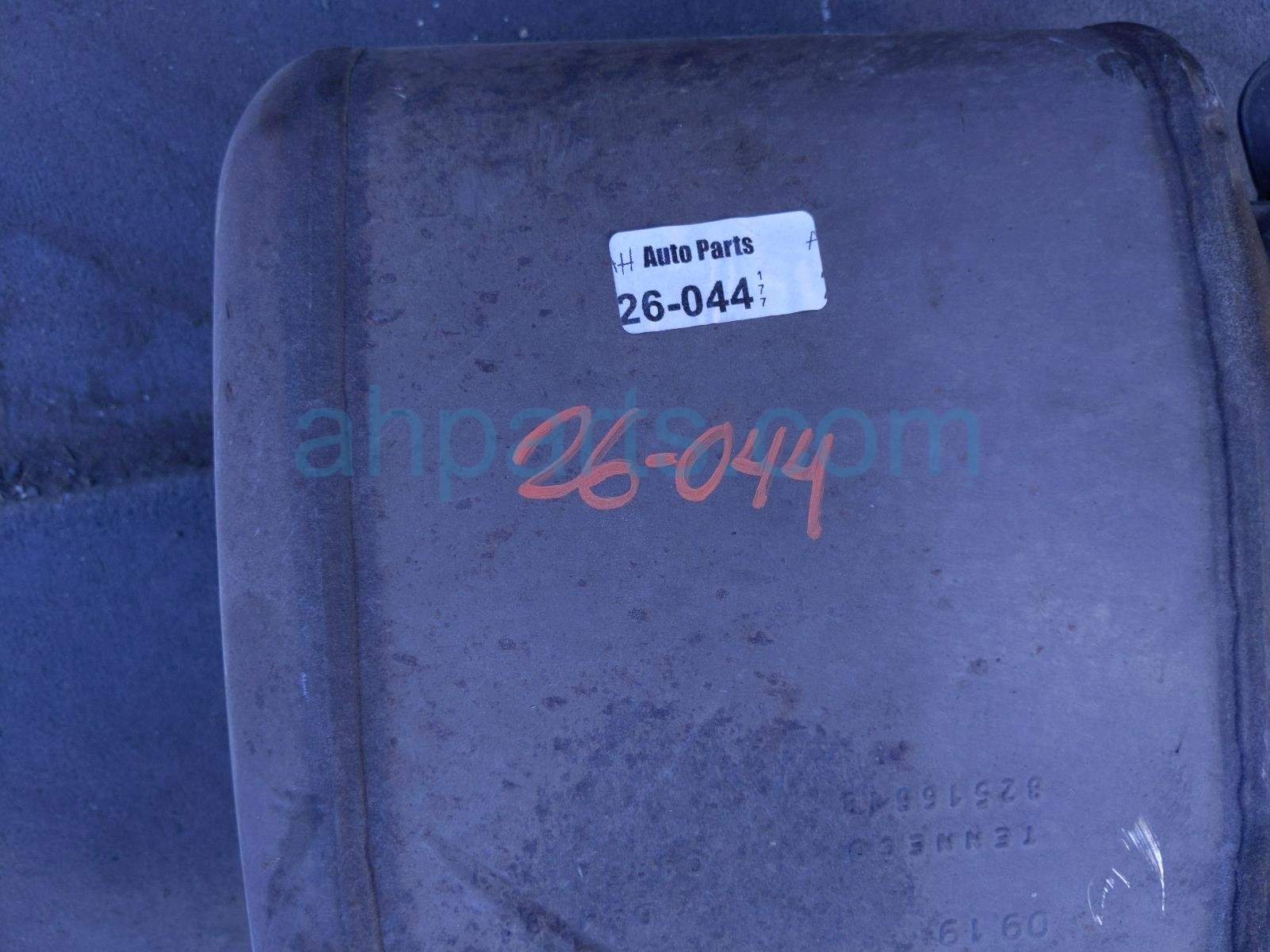 2020 Land Rover Range Rover Sport Rear Exhaust Muffler W/pipe 3.0l Awd LR125186 Replacement 2020 Land Rover Range Rover Sport Rear Exhaust Muffler W/pipe 3.0l Awd LR125186 Replacement thumbnail