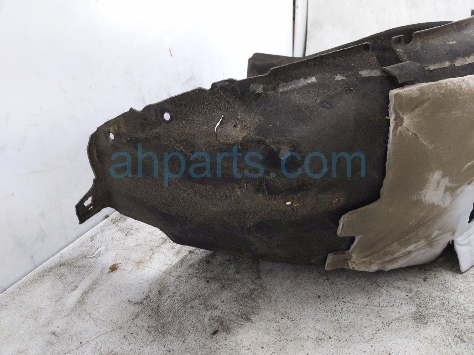 2020 Land Rover Range Rover Sport Rear Driver Inner Fender Liner Blk LR148258 Replacement 2020 Land Rover Range Rover Sport Rear Driver Inner Fender Liner Blk LR148258 Replacement thumbnail