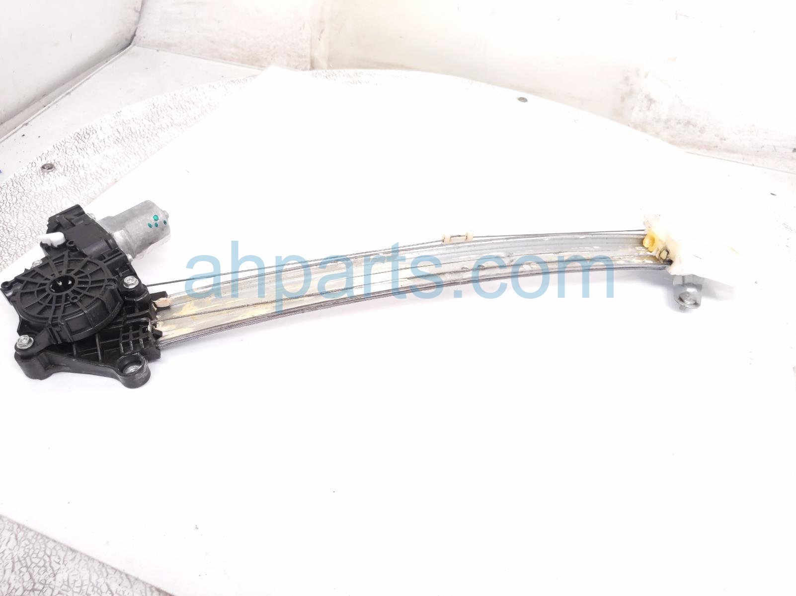 Honda FR/LH WINDOW REGULATOR W/MOTOR ASSY