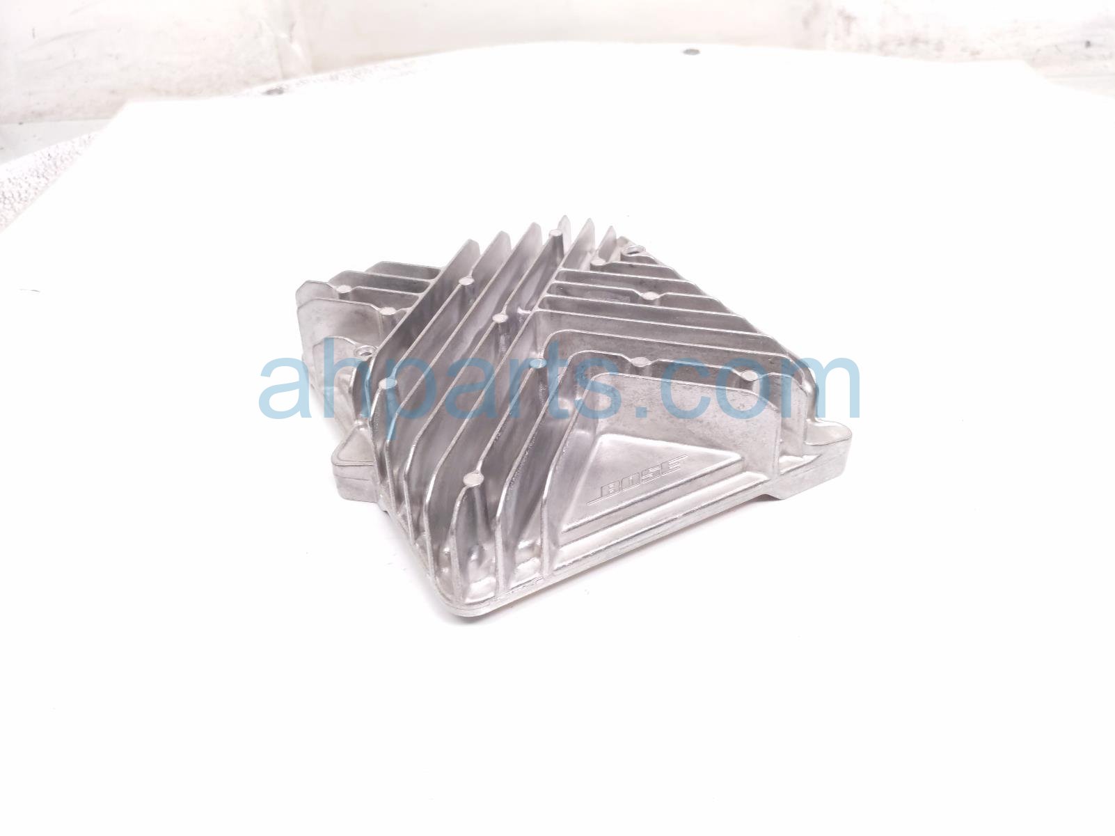 2024 Honda Accord Audio Amplifier Front Right 8A400 30A A01 Replacement 2024 Honda Accord Audio Amplifier Front Right 8A400 30A A01 Replacement thumbnail