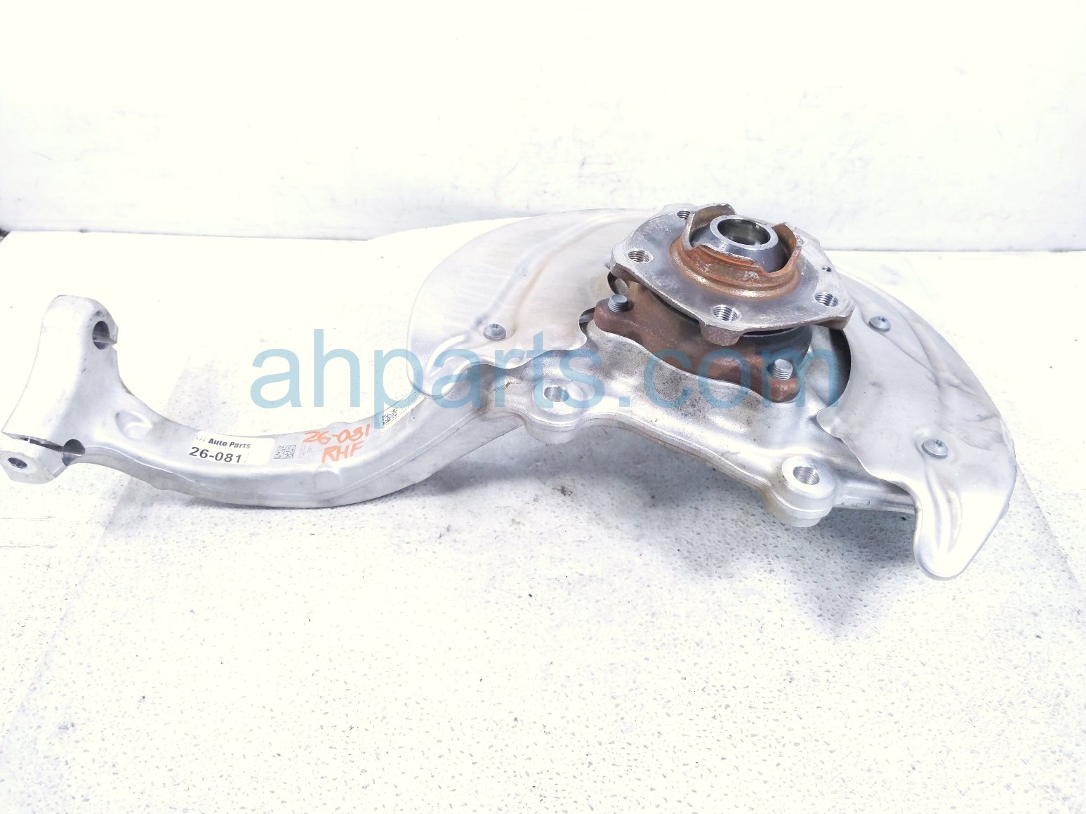 Audi FR/RH SPINDLE KNUCKLE HUB - AWD