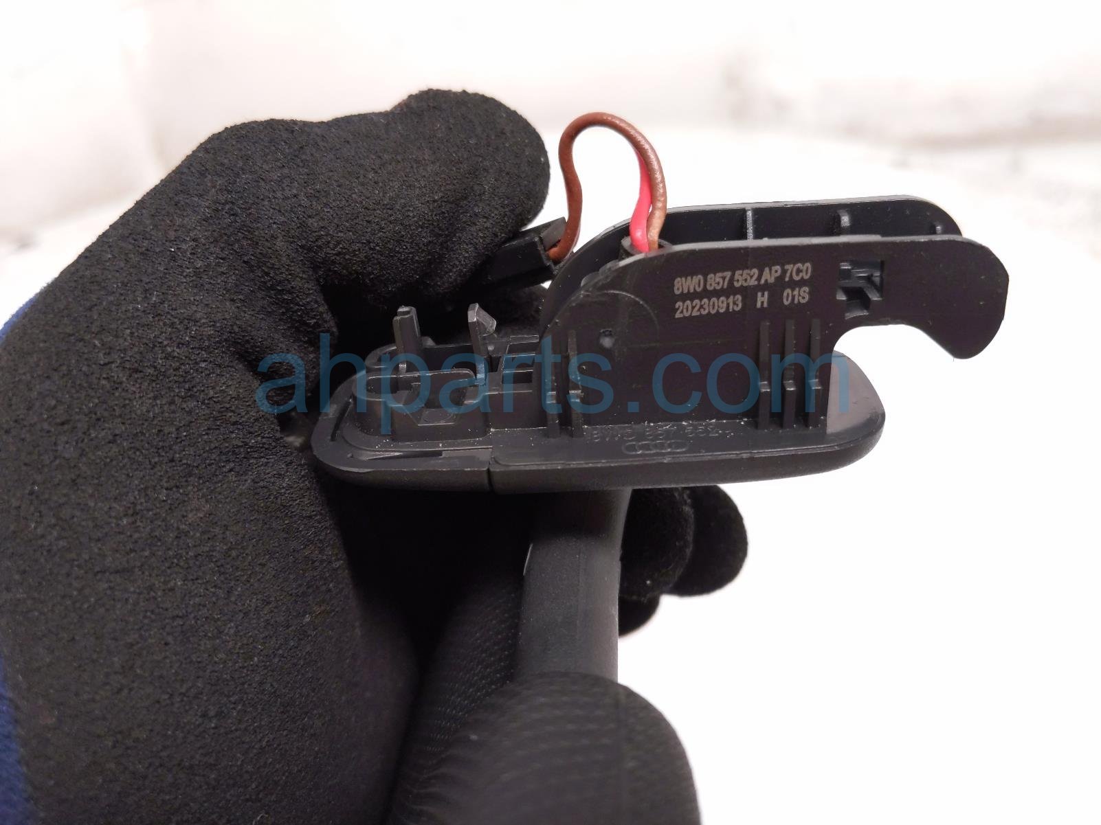 2024 Audi Q5 Audi Passenger Sun Visor Black 8W0 857 552 AP 7C0 Replacement 2024 Audi Q5 Audi Passenger Sun Visor Black 8W0 857 552 AP 7C0 Replacement thumbnail