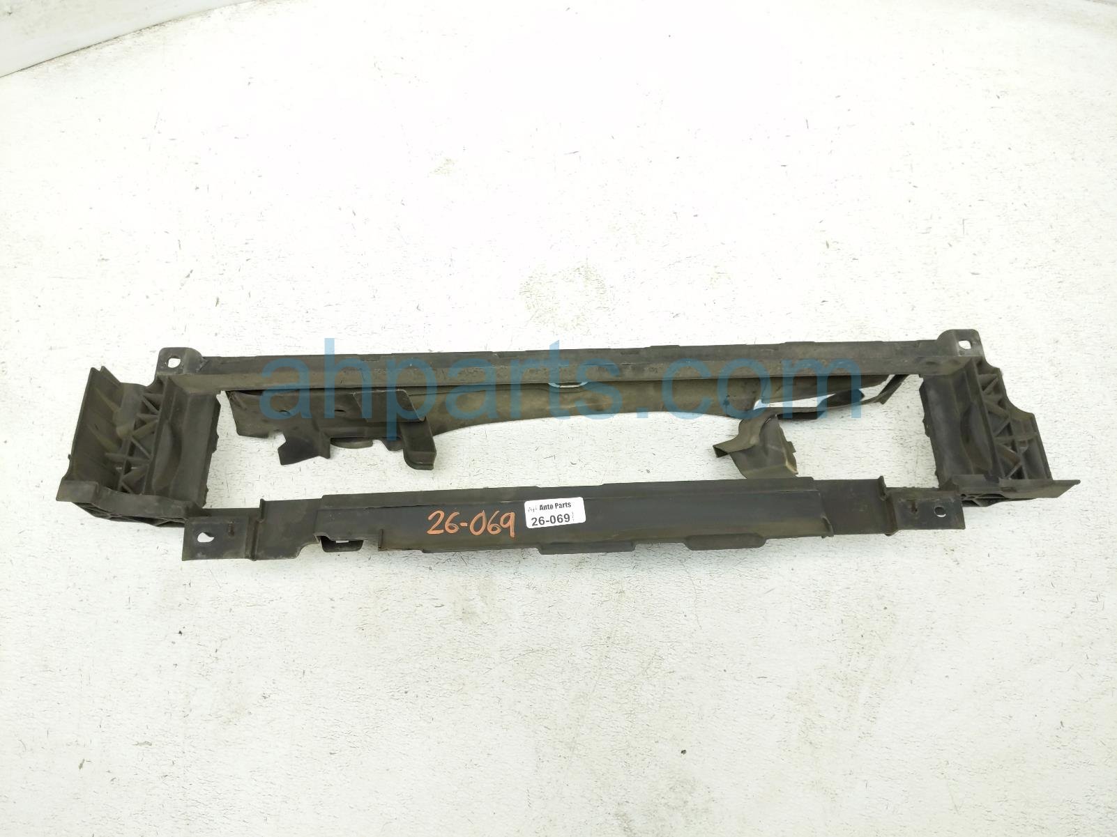 Honda UPPER AIR DUCT BRACKET