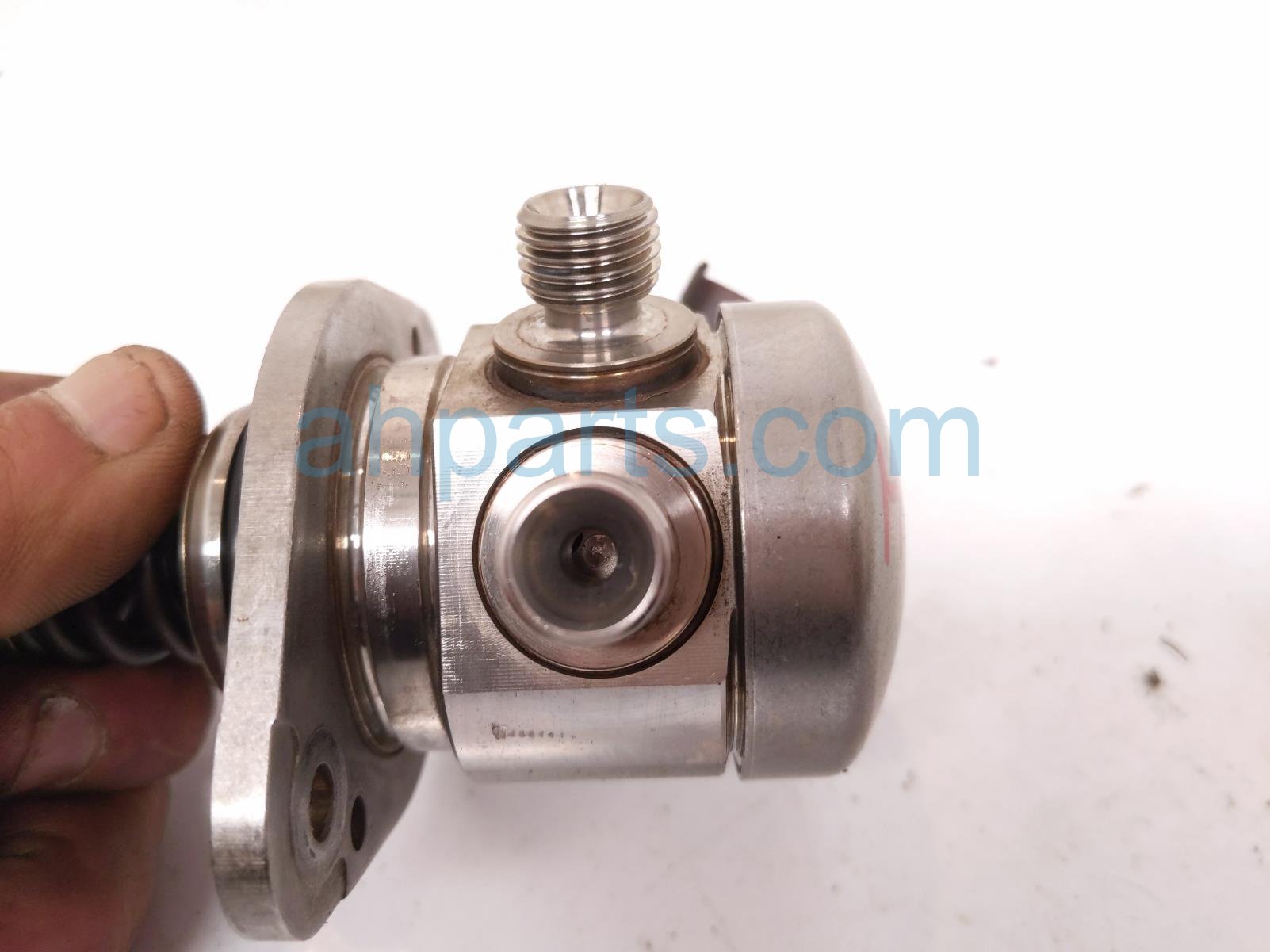 2020 Land Rover Range Rover Sport High Pressure Fuel Pump Engine Mtd J6P3 9D376 AB Replacement 2020 Land Rover Range Rover Sport High Pressure Fuel Pump Engine Mtd J6P3 9D376 AB Replacement thumbnail