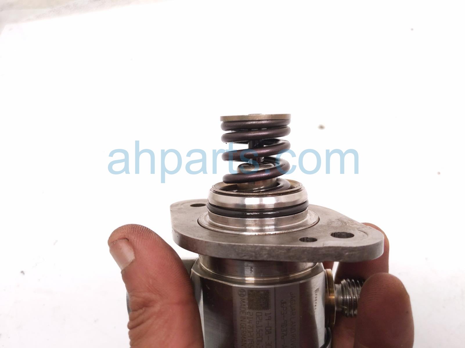 2020 Land Rover Range Rover Sport High Pressure Fuel Pump Engine Mtd J6P3 9D376 AB Replacement 2020 Land Rover Range Rover Sport High Pressure Fuel Pump Engine Mtd J6P3 9D376 AB Replacement thumbnail