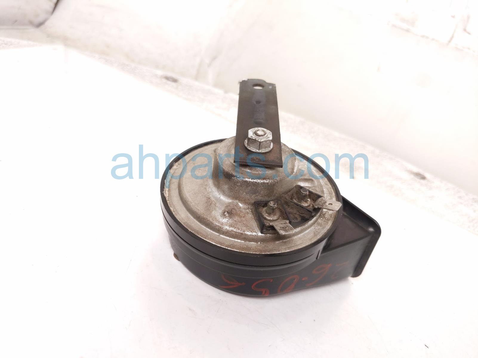 2017 Jeep Wrangler Low Note Horn 68268568AA Replacement 2017 Jeep Wrangler Low Note Horn 68268568AA Replacement thumbnail