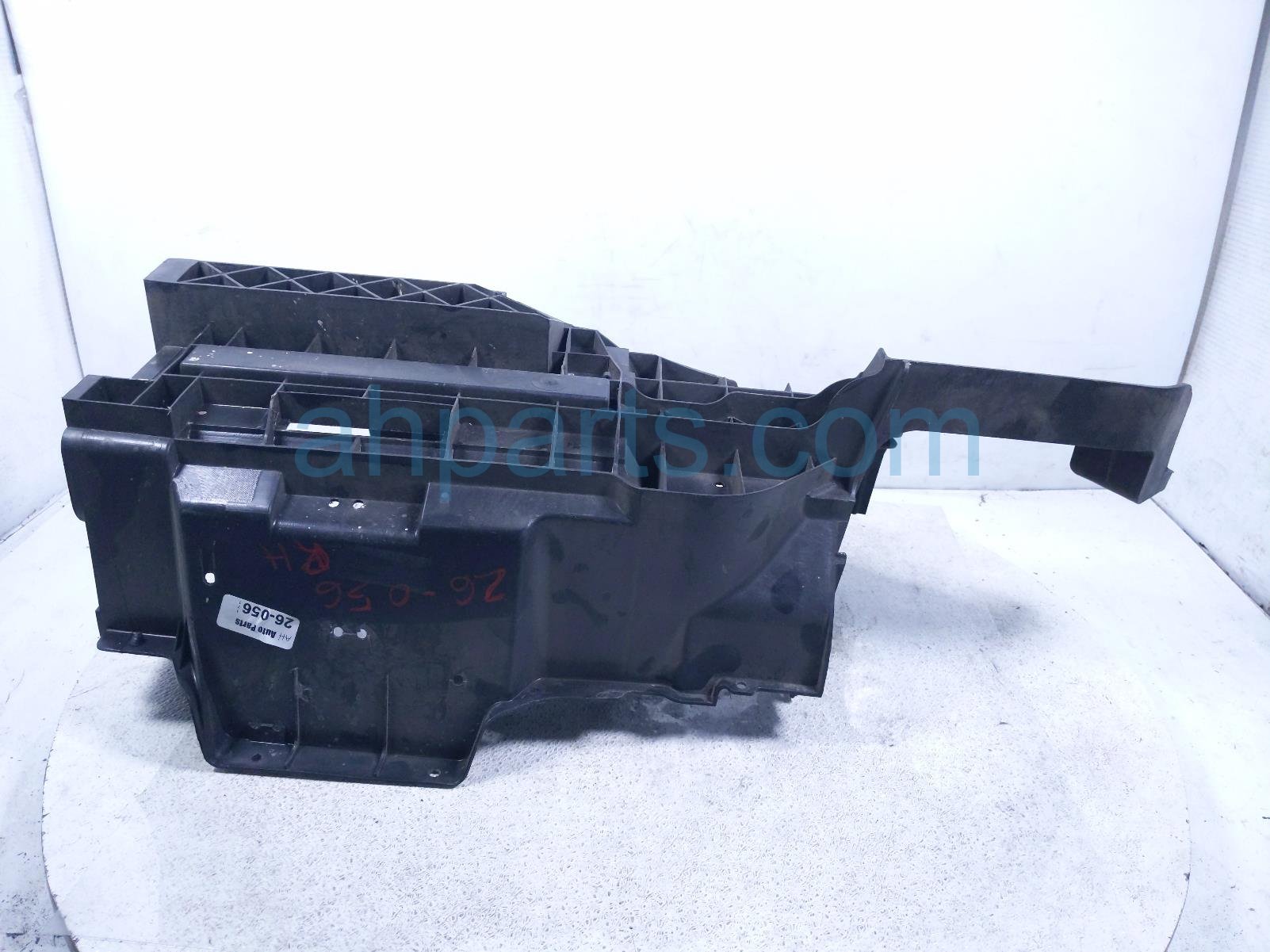 2017 Jeep Wrangler Battery Tray Passenger 3.6l 68142959AF Replacement 2017 Jeep Wrangler Battery Tray Passenger 3.6l 68142959AF Replacement thumbnail