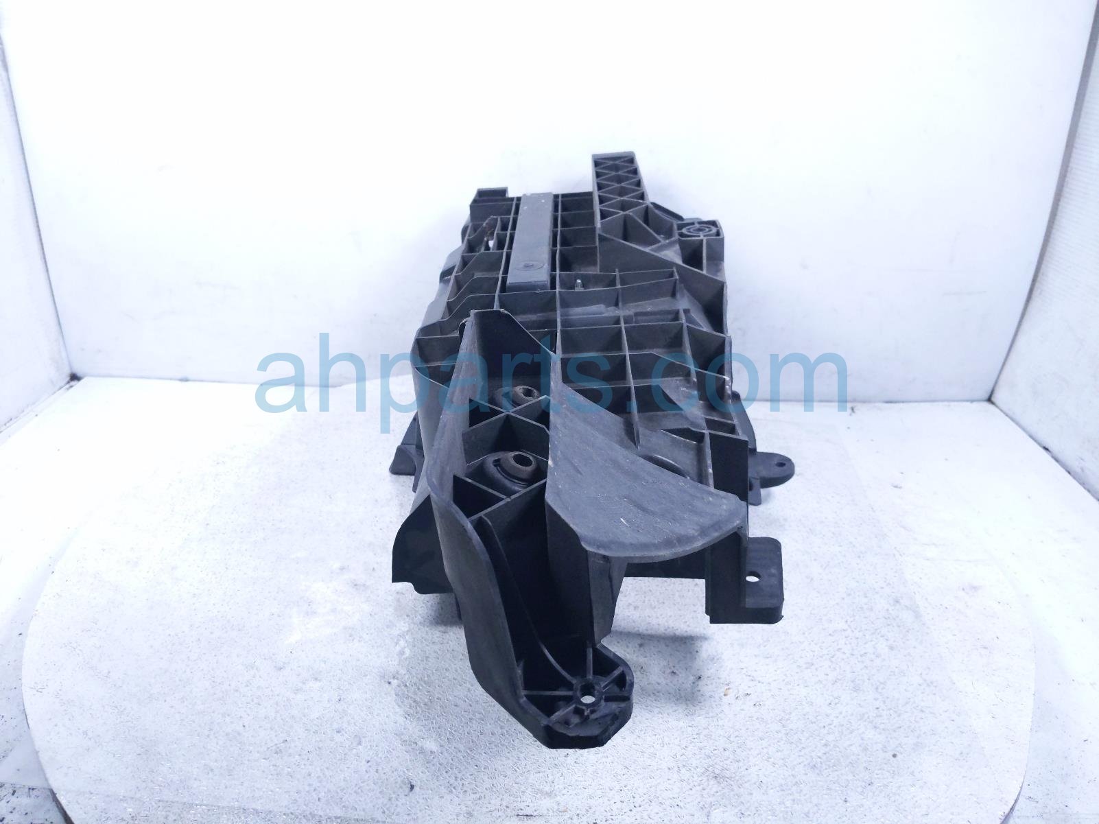 2017 Jeep Wrangler Battery Tray Passenger 3.6l 68142959AF Replacement 2017 Jeep Wrangler Battery Tray Passenger 3.6l 68142959AF Replacement thumbnail