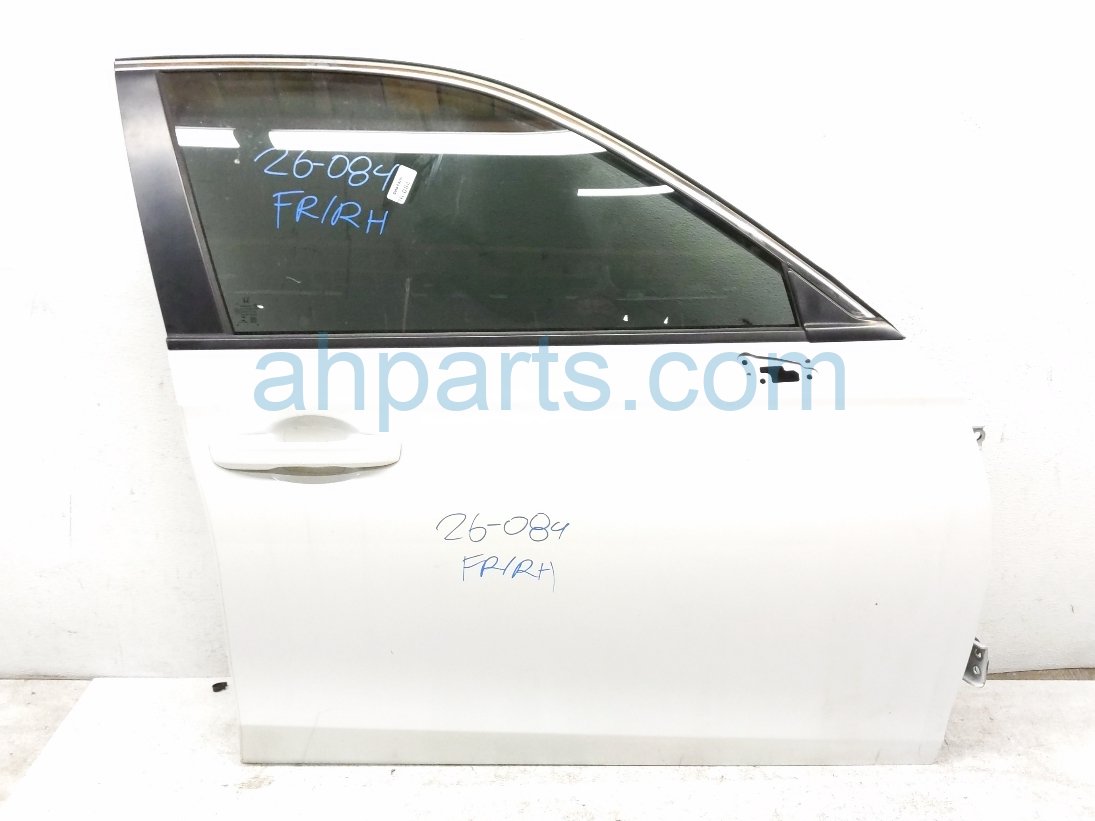 Honda FR/RH DOOR - WHITE - NO MIRROR/TRIM