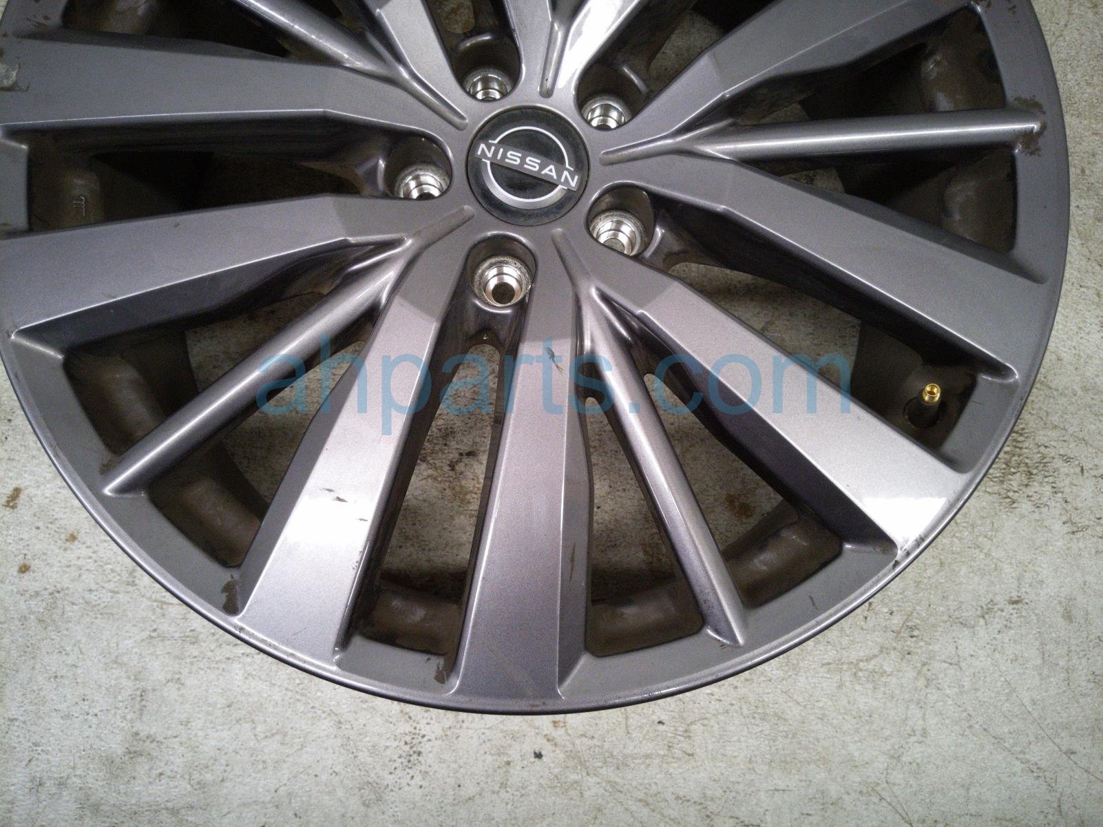 2023 Nissan Pathfinder Front Driver Wheel / Rim 40300 6TA5B Replacement 2023 Nissan Pathfinder Front Driver Wheel / Rim 40300 6TA5B Replacement thumbnail
