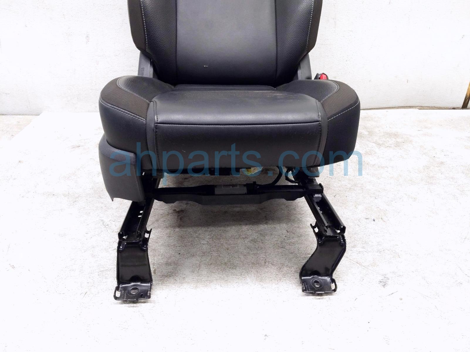 2023 Nissan Pathfinder Front Passenger Seat Black W/ Airbag 87620 6TB0A Replacement 2023 Nissan Pathfinder Front Passenger Seat Black W/ Airbag 87620 6TB0A Replacement thumbnail