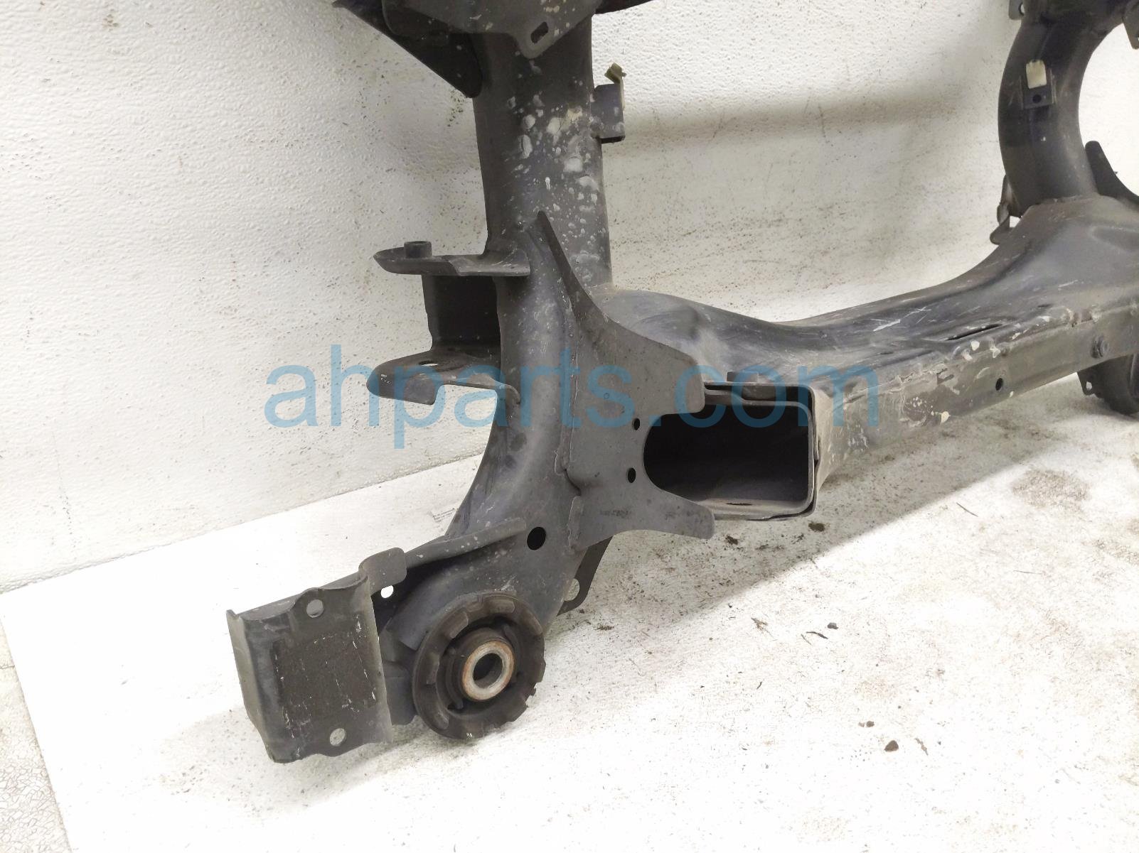 2015 Acura TLX Crossmember Rear Sub Frame / Cradle 50300 TZ3 A11 Replacement 2015 Acura TLX Crossmember Rear Sub Frame / Cradle 50300 TZ3 A11 Replacement thumbnail