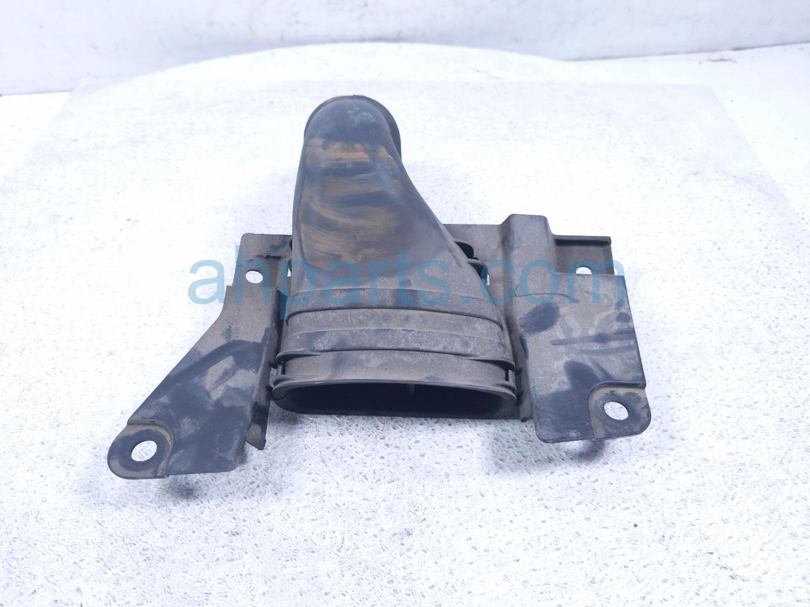 Honda AIR INTAKE DUCT TUBE - 1.5T