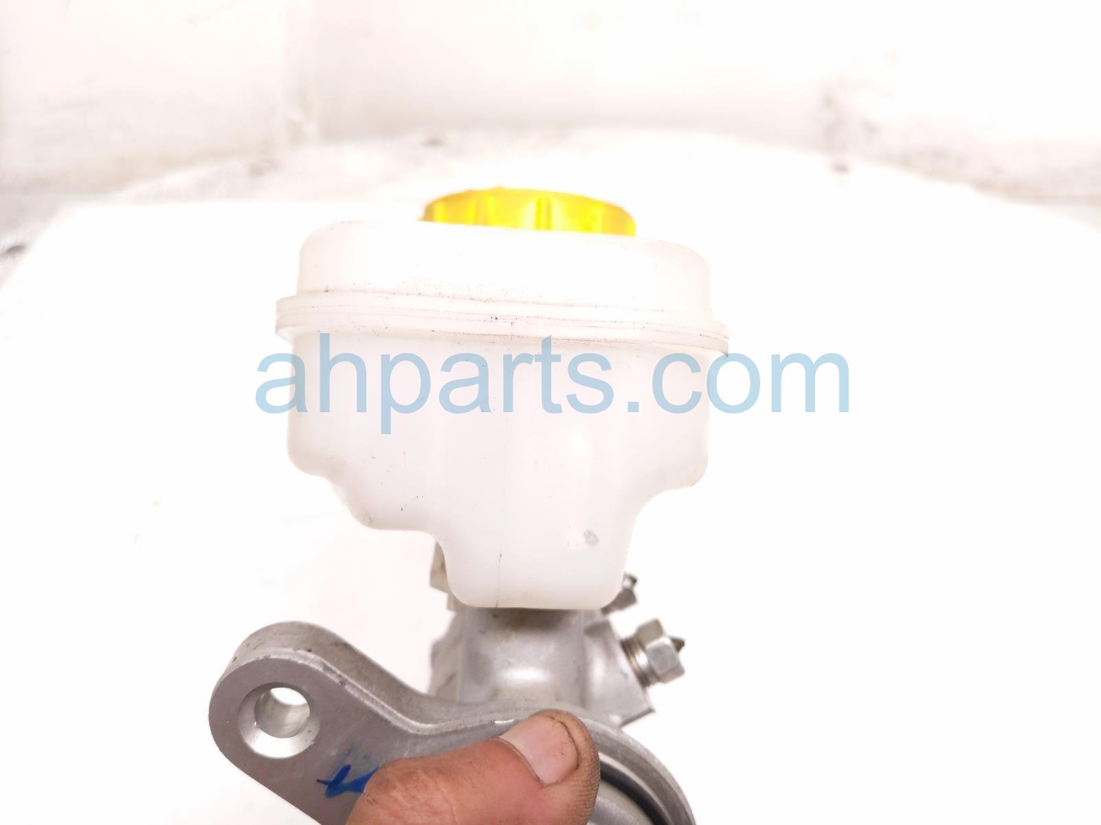 2023 Subaru Ascent Brake Master Cylinder W/reservoir 26400XC02A Replacement 2023 Subaru Ascent Brake Master Cylinder W/reservoir 26400XC02A Replacement thumbnail