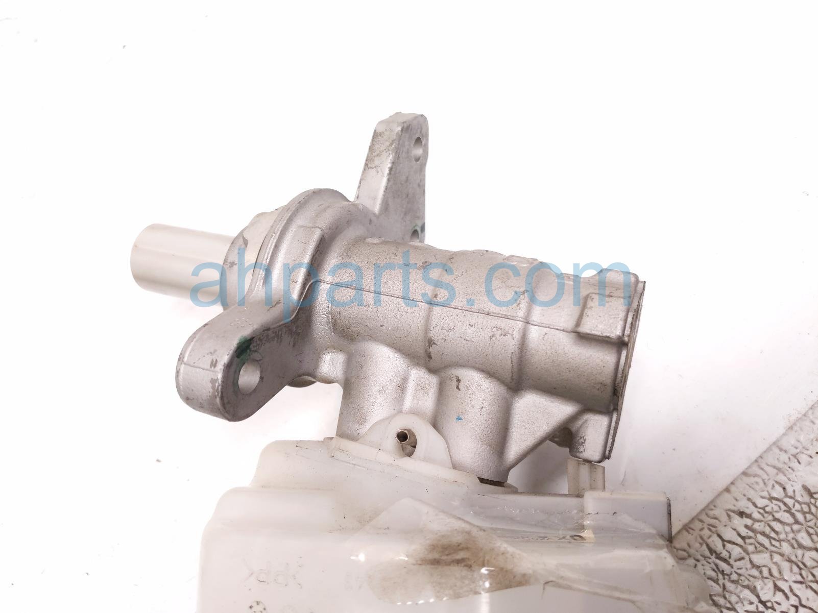 2023 Subaru Ascent Brake Master Cylinder W/reservoir 26400XC02A Replacement 2023 Subaru Ascent Brake Master Cylinder W/reservoir 26400XC02A Replacement thumbnail