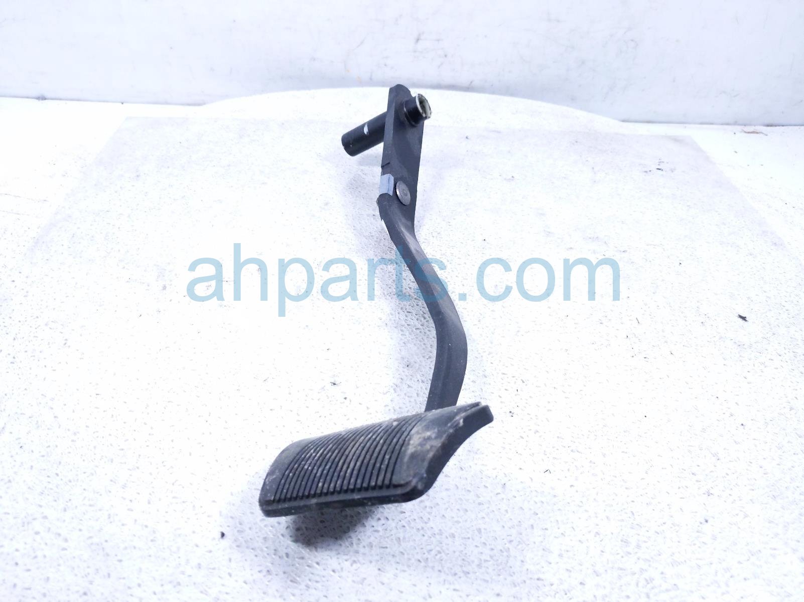 2017 Jeep Wrangler Brake Pedal Assy 52059872AC Replacement 2017 Jeep Wrangler Brake Pedal Assy 52059872AC Replacement thumbnail