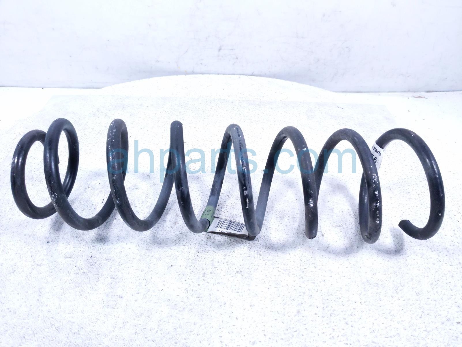 2017 Jeep Wrangler Strut / Front Driver Coil Spring Rubicon 52126318AC Replacement 2017 Jeep Wrangler Strut / Front Driver Coil Spring Rubicon 52126318AC Replacement thumbnail