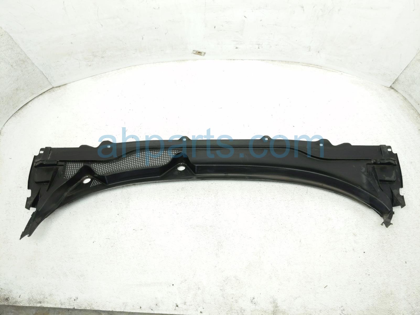 Honda WINDSHIELD COWL VENT GRILLE PANEL