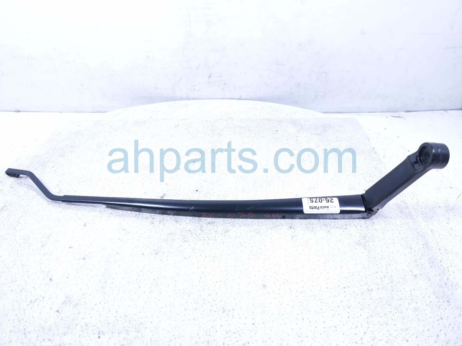 Toyota RH WINDSHIELD WIPER ARM