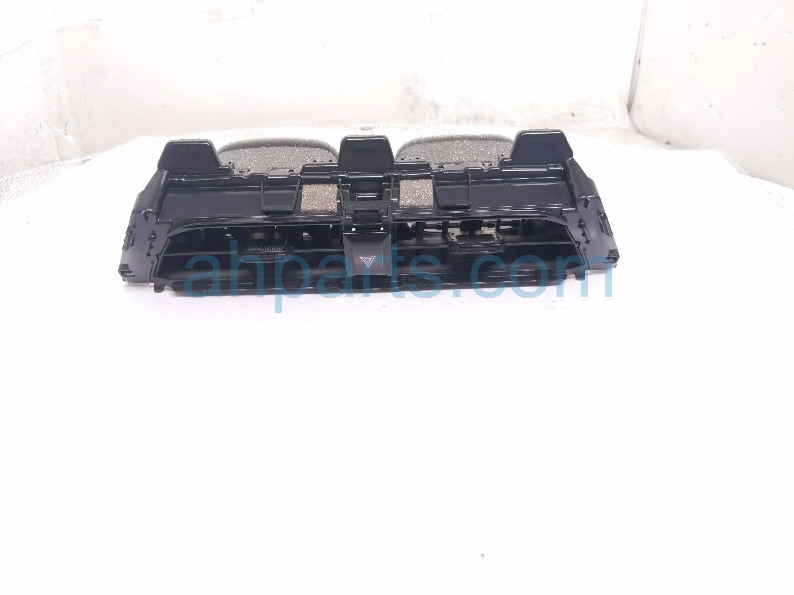 Toyota CENTER DASH AIR VENT W/HAZARD - BLK