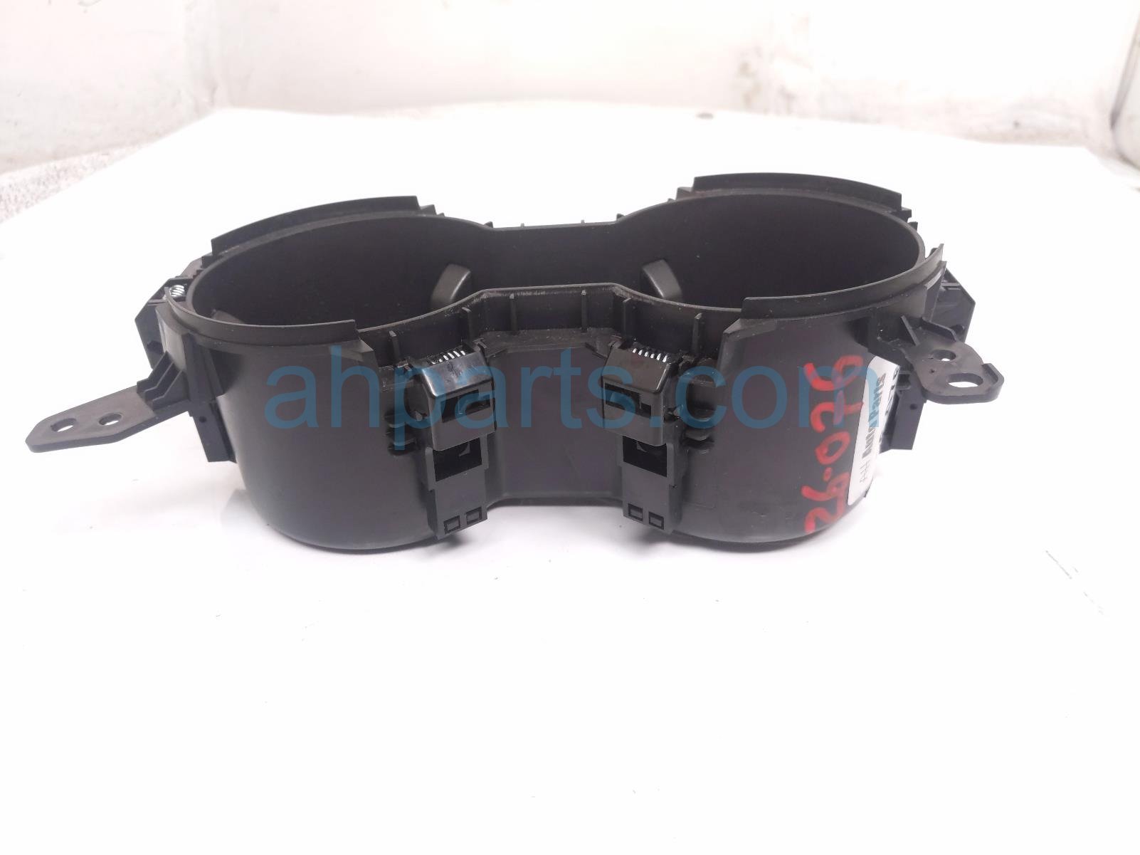 Nissan CENTER CONSOLE CUP HOLDER -BLK