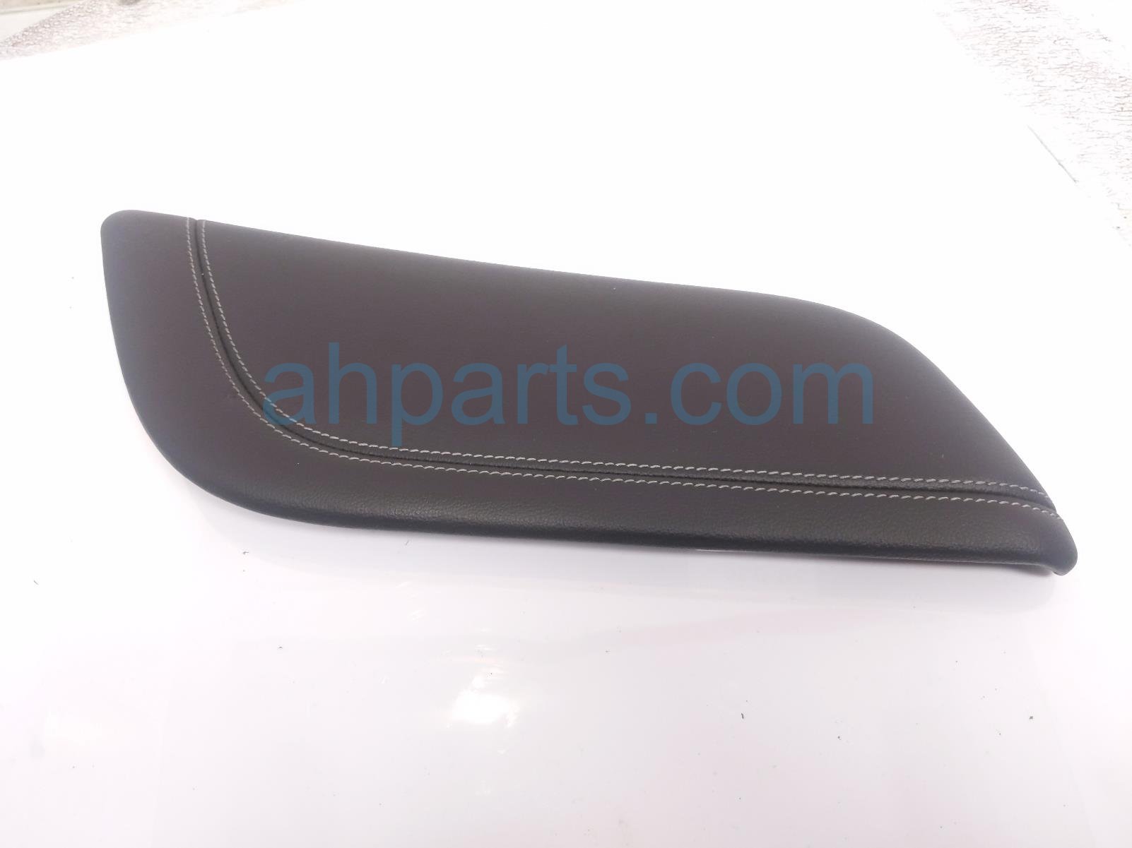 Driver CONSOLE SIDE TRIM PANEL - BLK