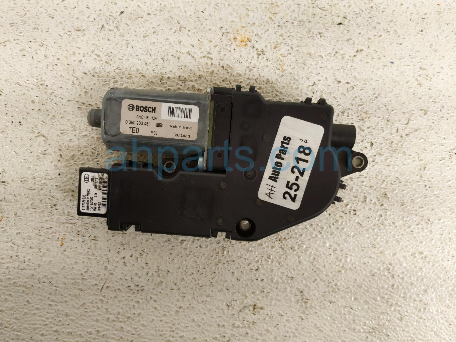 2008 Honda Accord Sunroof Motor 70450 TE0 A02 Replacement 2008 Honda Accord Sunroof Motor 70450 TE0 A02 Replacement thumbnail