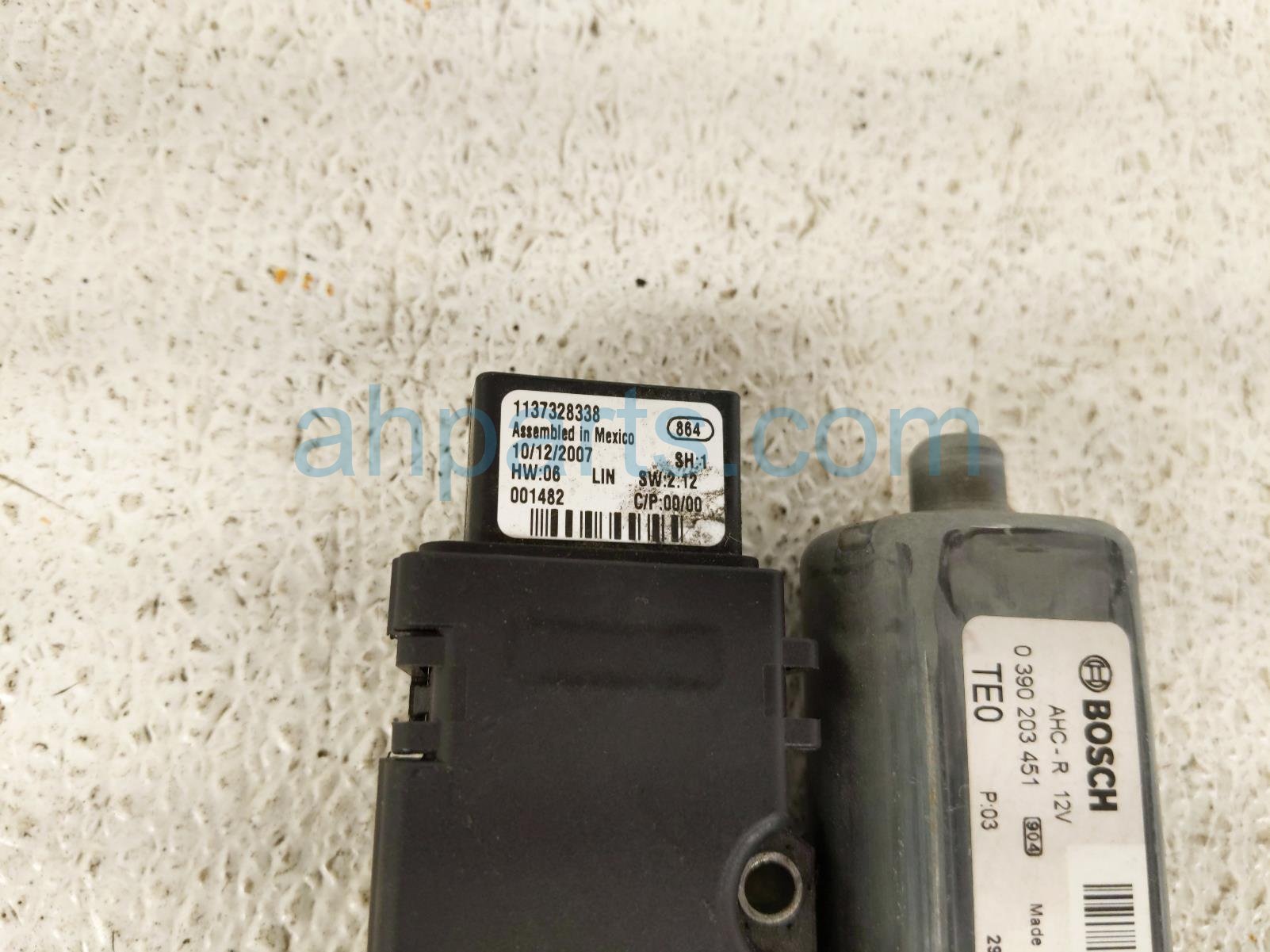 2008 Honda Accord Sunroof Motor 70450 TE0 A02 Replacement 2008 Honda Accord Sunroof Motor 70450 TE0 A02 Replacement thumbnail