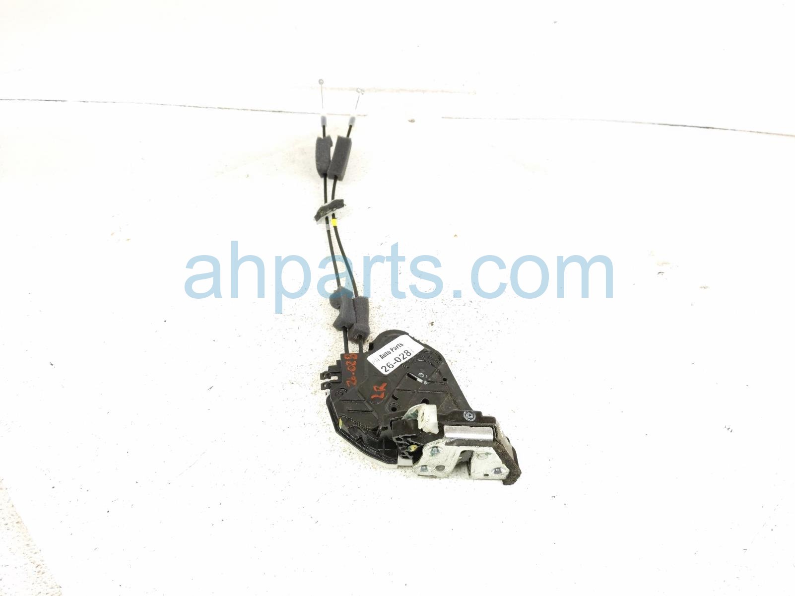 $40 Honda RR/LH DOOR LOCK ACTUATOR W/ CABLES