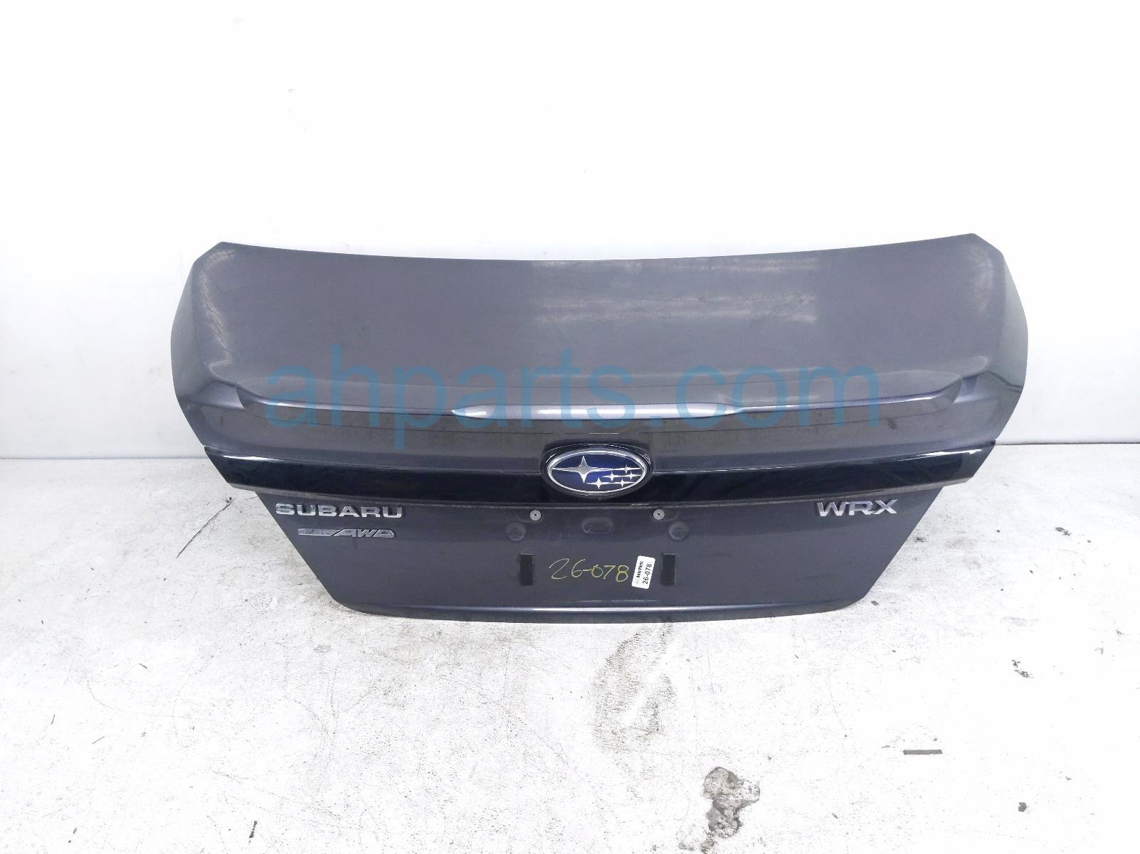 Subaru TRUNK / DECKLID W/SPOILER - GREY