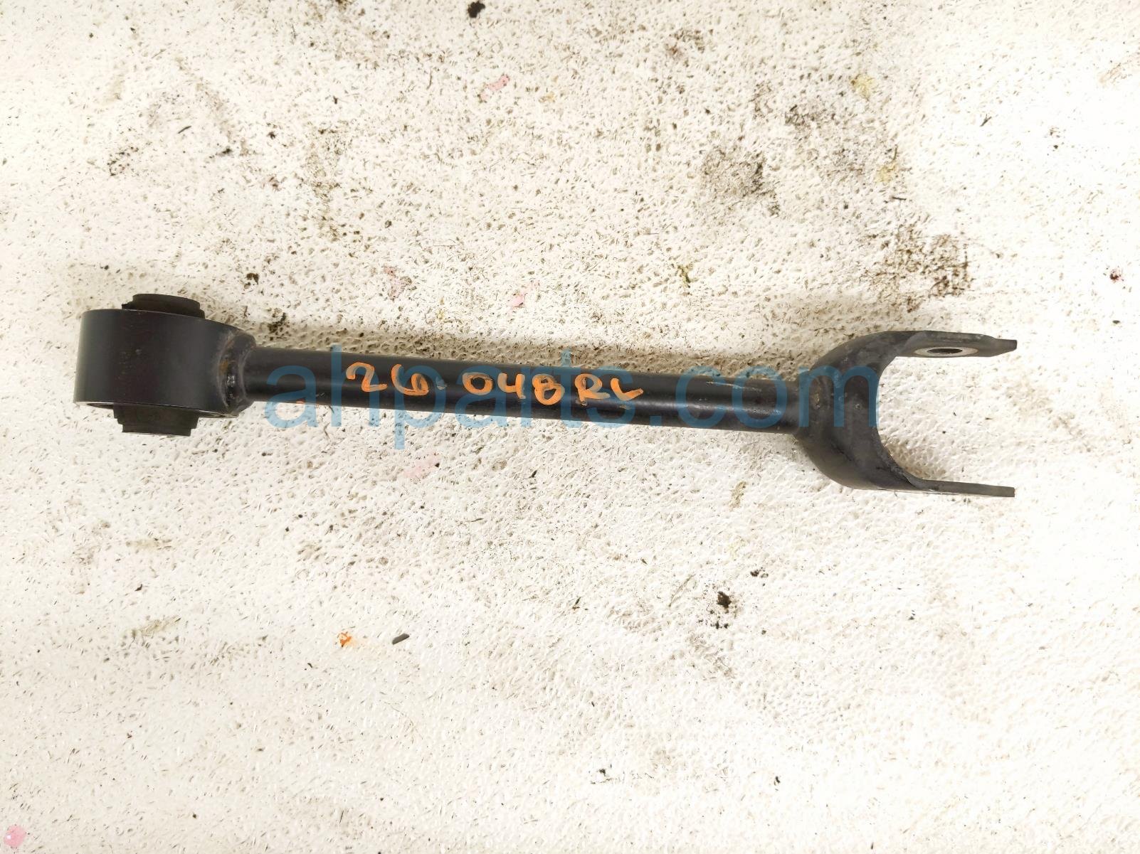 Lexus RR/LH FORWARD LOWER CONTROL ARM -