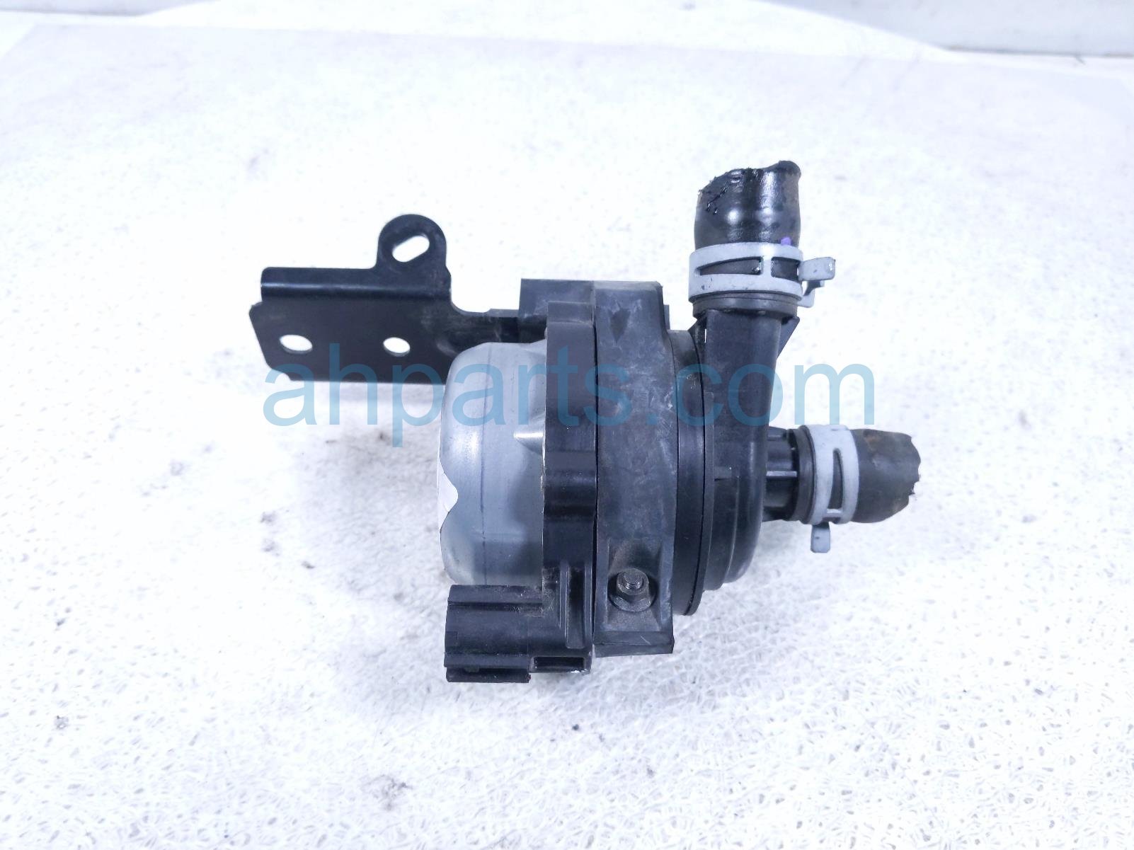 2023 Nissan Rogue Electric Auxiliary Water Pump 21580 6RC0A Replacement 2023 Nissan Rogue Electric Auxiliary Water Pump 21580 6RC0A Replacement thumbnail