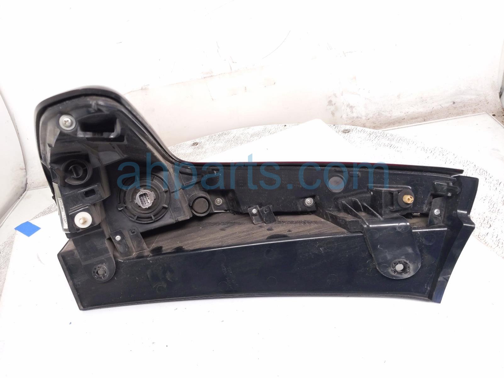 2022 Honda CR V Light / Rear Passenger Tail Lamp (on Body) 33500 TLA A21 Replacement 2022 Honda CR V Light / Rear Passenger Tail Lamp (on Body) 33500 TLA A21 Replacement thumbnail