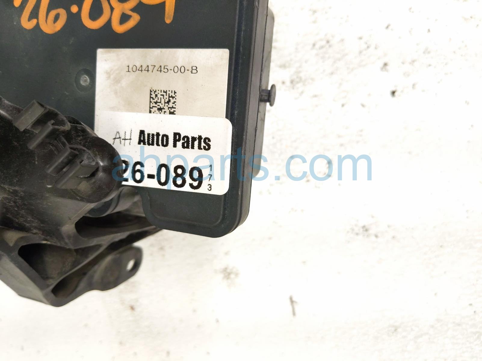 2021 Tesla Model Y (anti Lock Brake) Abs/vsa Pump Modulator 1044745 00 B Replacement 2021 Tesla Model Y (anti Lock Brake) Abs/vsa Pump Modulator 1044745 00 B Replacement thumbnail