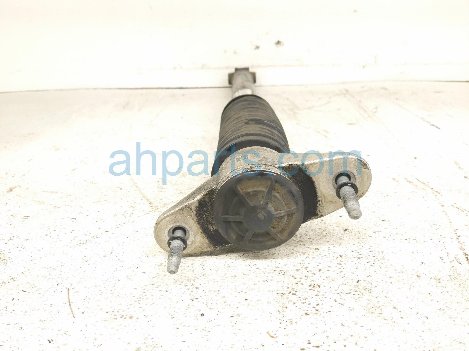 2021 Tesla Model Y Strut / Spring / Rear Driver Shock Absorber 1188463 00 D Replacement 2021 Tesla Model Y Strut / Spring / Rear Driver Shock Absorber 1188463 00 D Replacement thumbnail