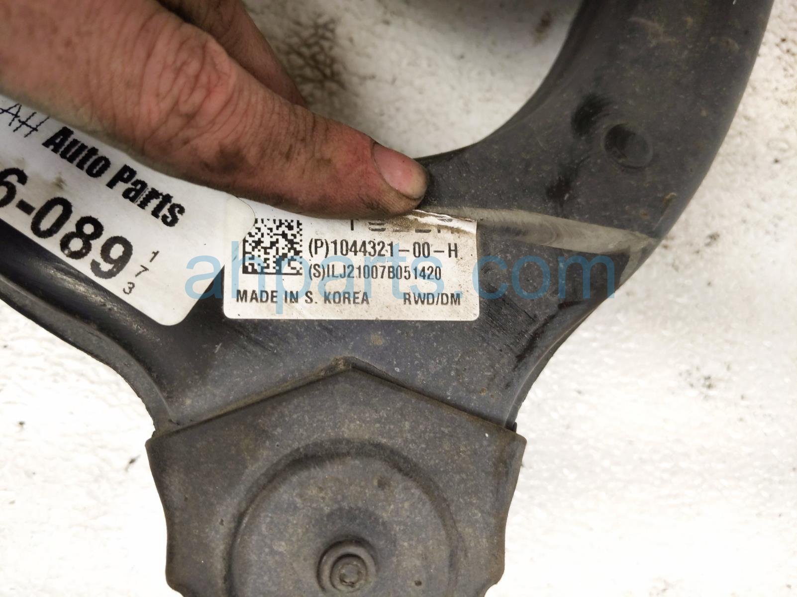 2021 Tesla Model Y Front Driver Upper Control Arm 1044321 00 H Replacement 2021 Tesla Model Y Front Driver Upper Control Arm 1044321 00 H Replacement thumbnail