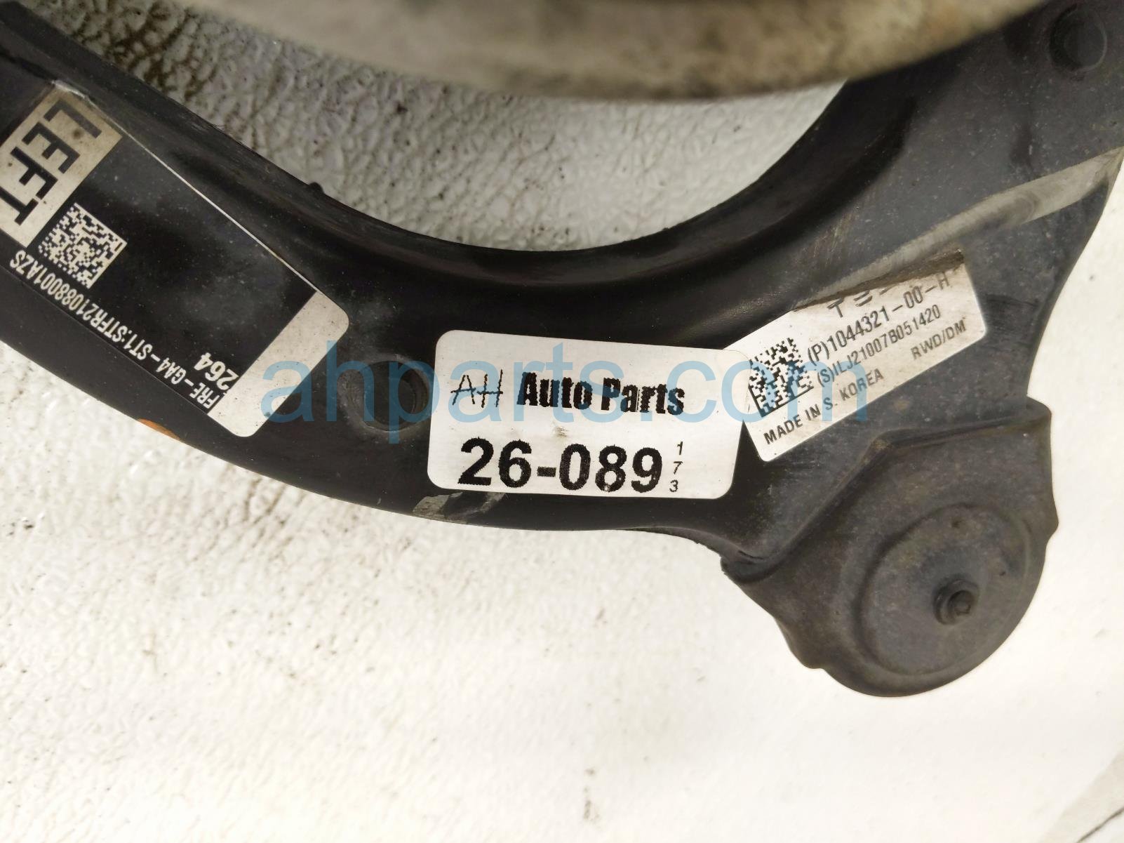 2021 Tesla Model Y Front Driver Upper Control Arm 1044321 00 H Replacement 2021 Tesla Model Y Front Driver Upper Control Arm 1044321 00 H Replacement thumbnail