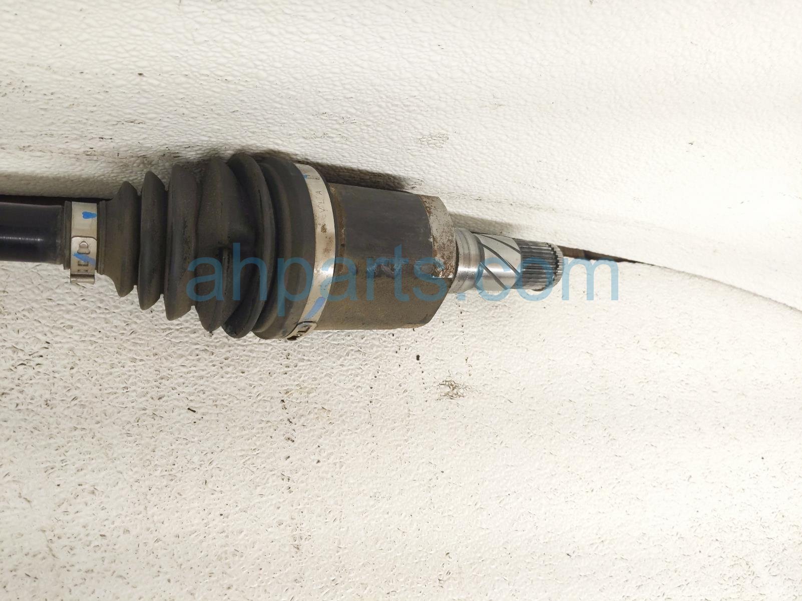 2021 Tesla Model Y Rear Passenger Cv Axle Drive Shaft 1188161 00 D Replacement 2021 Tesla Model Y Rear Passenger Cv Axle Drive Shaft 1188161 00 D Replacement thumbnail