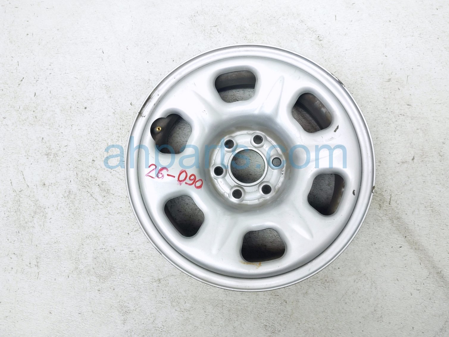 Nissan RR/LH WHEEL / RIM