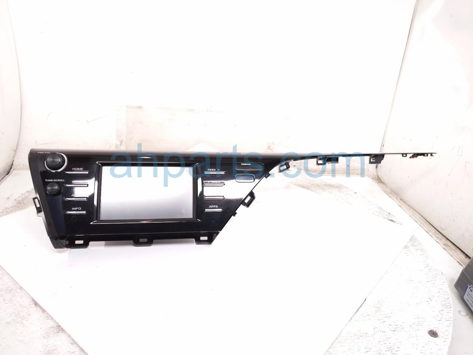 Toyota RADIO RECEIVER & DISPLAY SCREEN