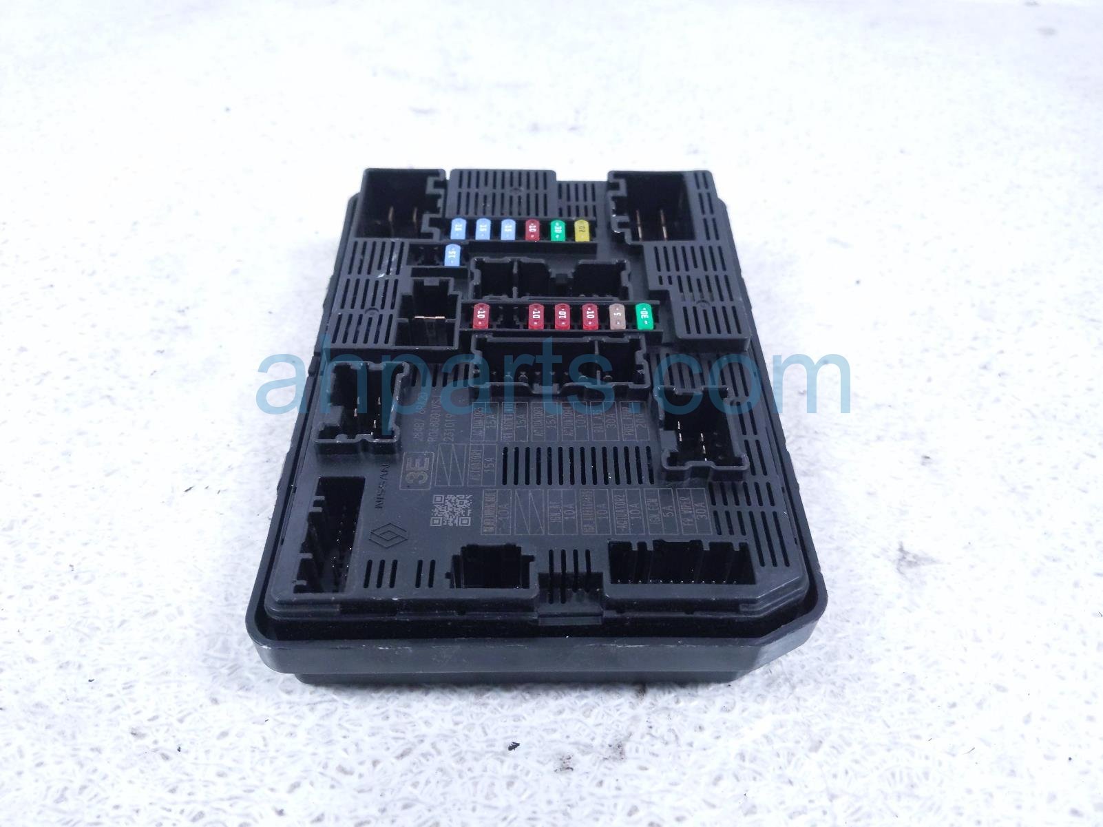 2023 Nissan Rogue Driver Cabin Fuse Junction Box 284B7 6RA2D Replacement 2023 Nissan Rogue Driver Cabin Fuse Junction Box 284B7 6RA2D Replacement thumbnail