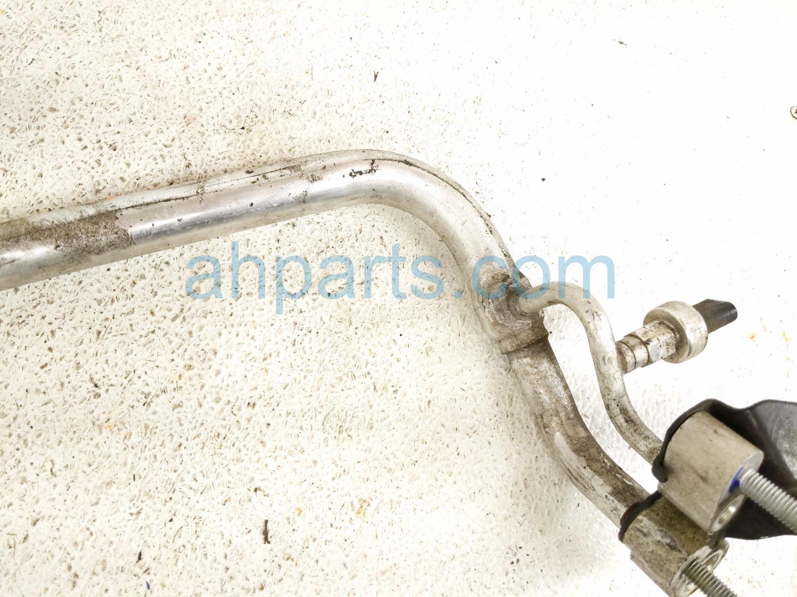 2015 Chrysler 300 Hose / Pipe / Ac Suction & Liquid Line 68158886AB Replacement 2015 Chrysler 300 Hose / Pipe / Ac Suction & Liquid Line 68158886AB Replacement thumbnail