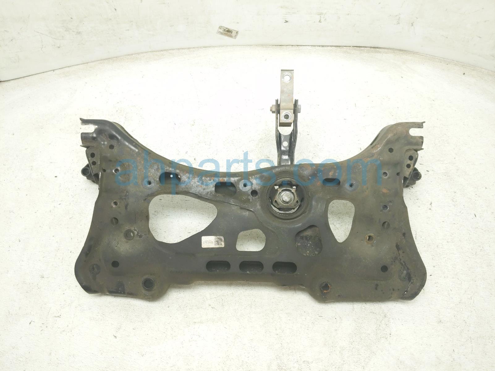 $200 Volkswagen FRONT ENGINE SUB FRAME / CRADLE *FWD