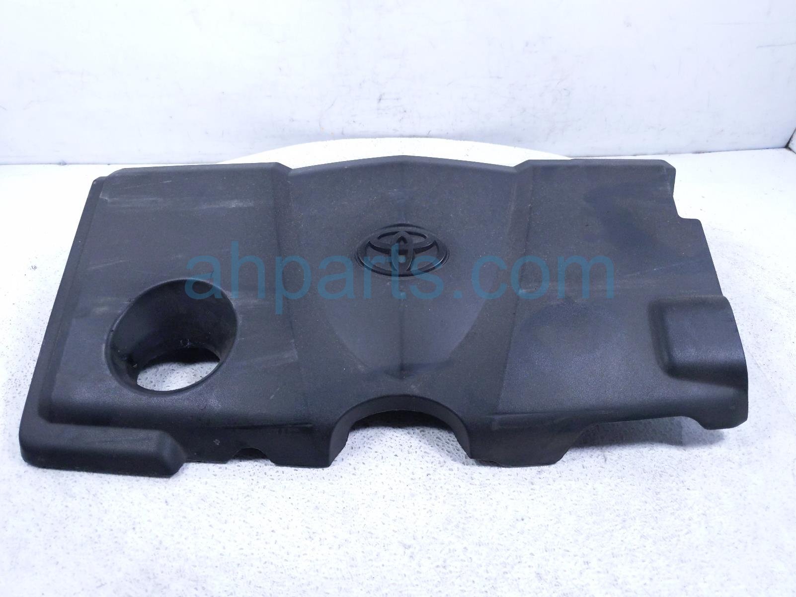 Toyota ENGINE APPEARANCE COVER - 2.5L Toyota ENGINE APPEARANCE COVER - 2.5L