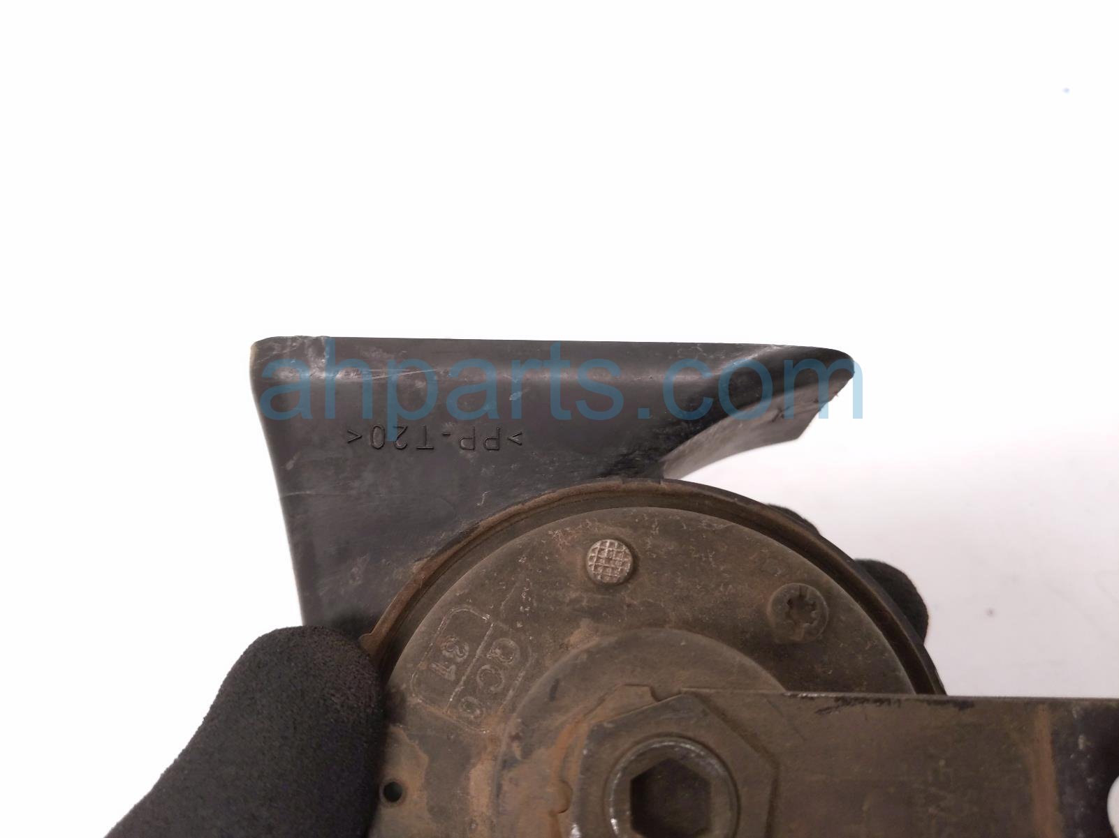 2004 Toyota Tacoma Low Pitch Horn 86520 04010 Replacement 2004 Toyota Tacoma Low Pitch Horn 86520 04010 Replacement thumbnail