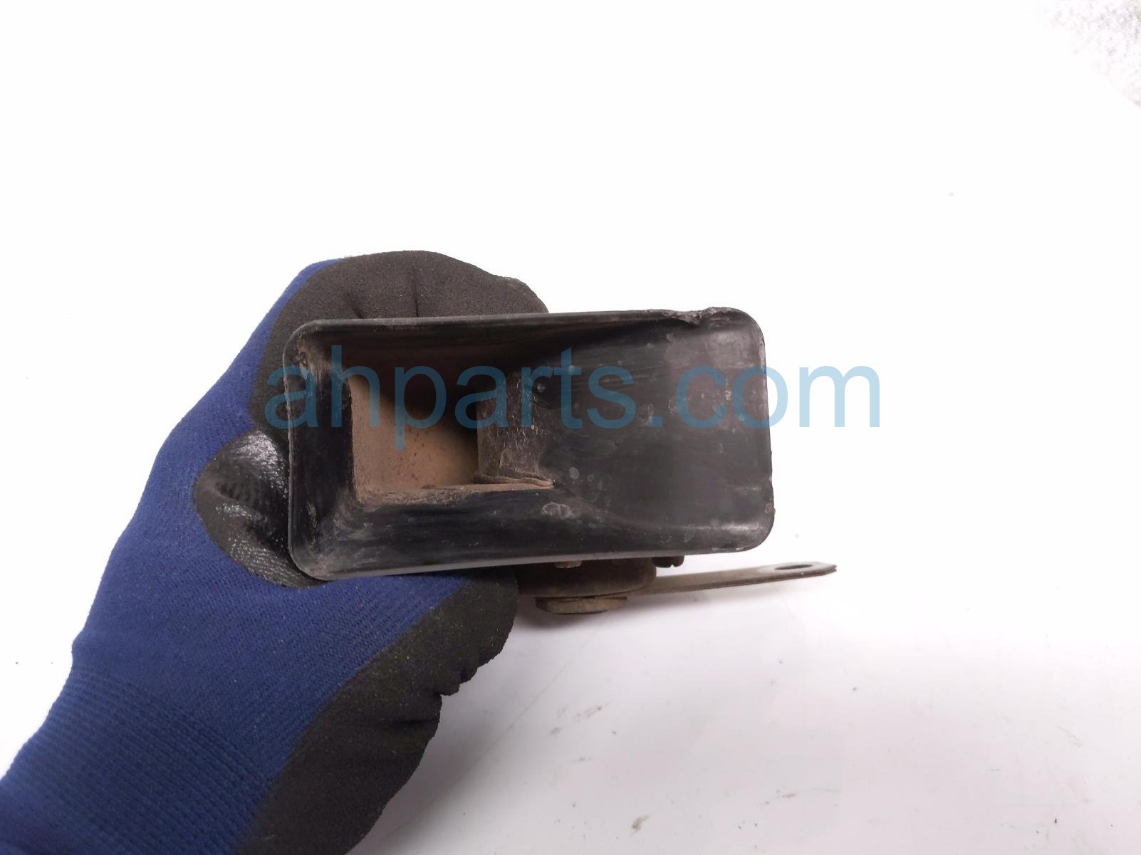 2004 Toyota Tacoma Low Pitch Horn 86520 04010 Replacement 2004 Toyota Tacoma Low Pitch Horn 86520 04010 Replacement thumbnail